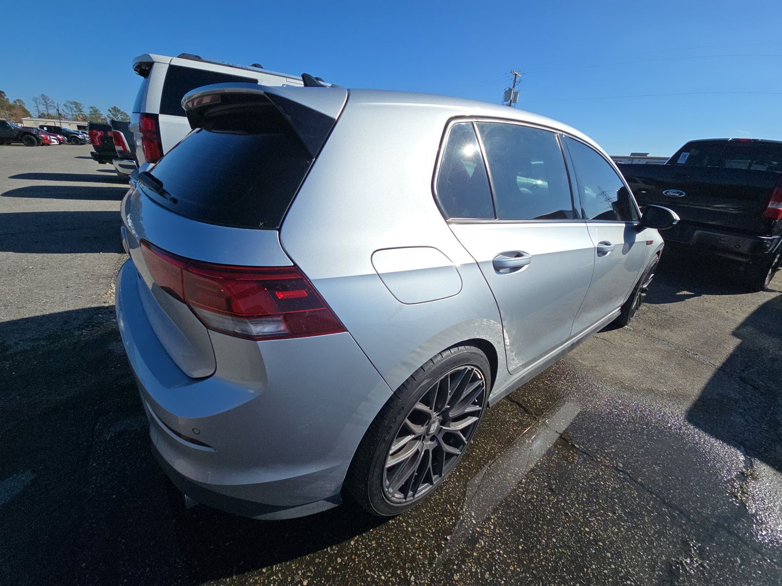 2022 Volkswagen Golf GTI 2.0T SE FWD