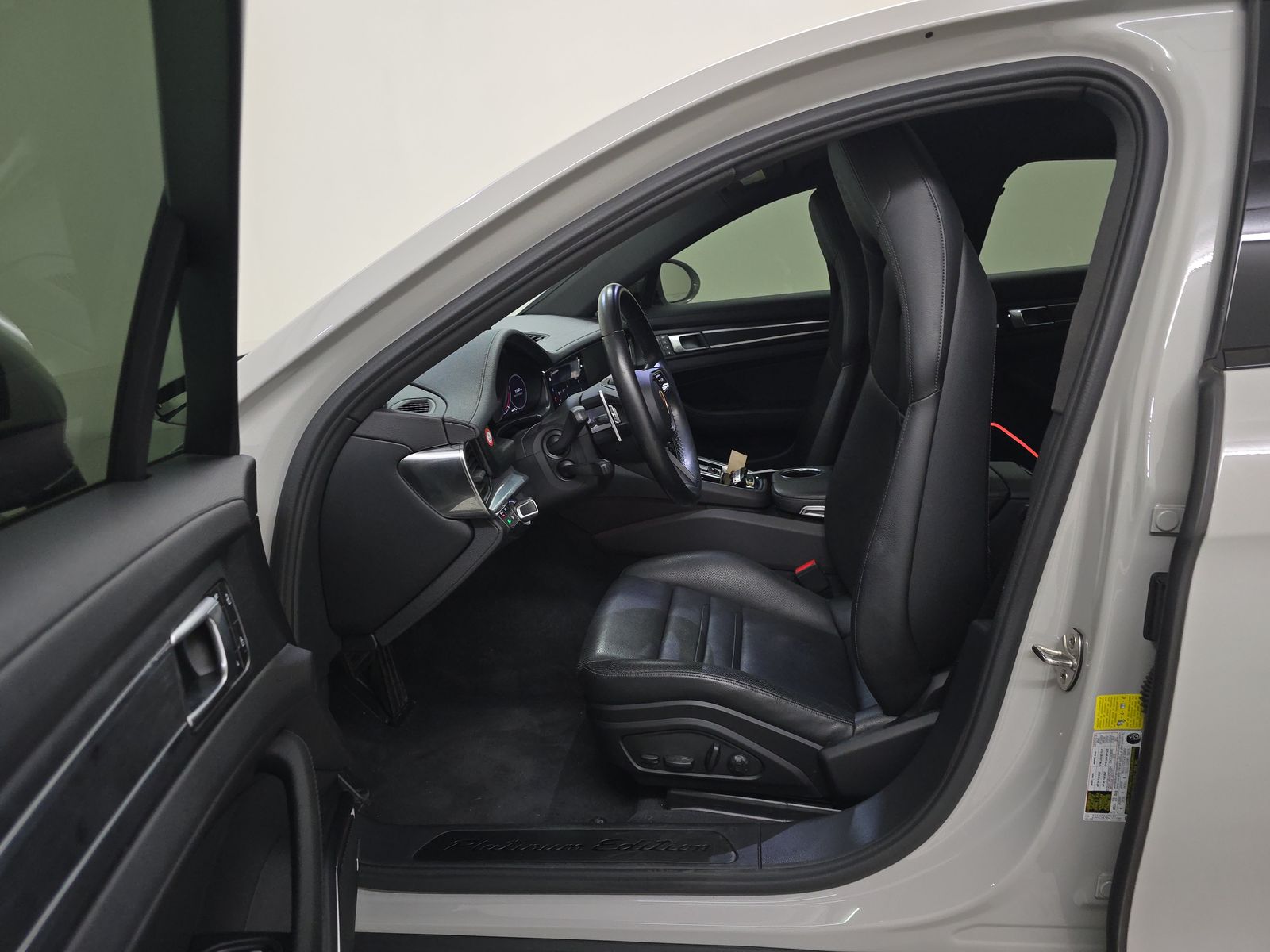 2022 Porsche Panamera Platinum Edition RWD