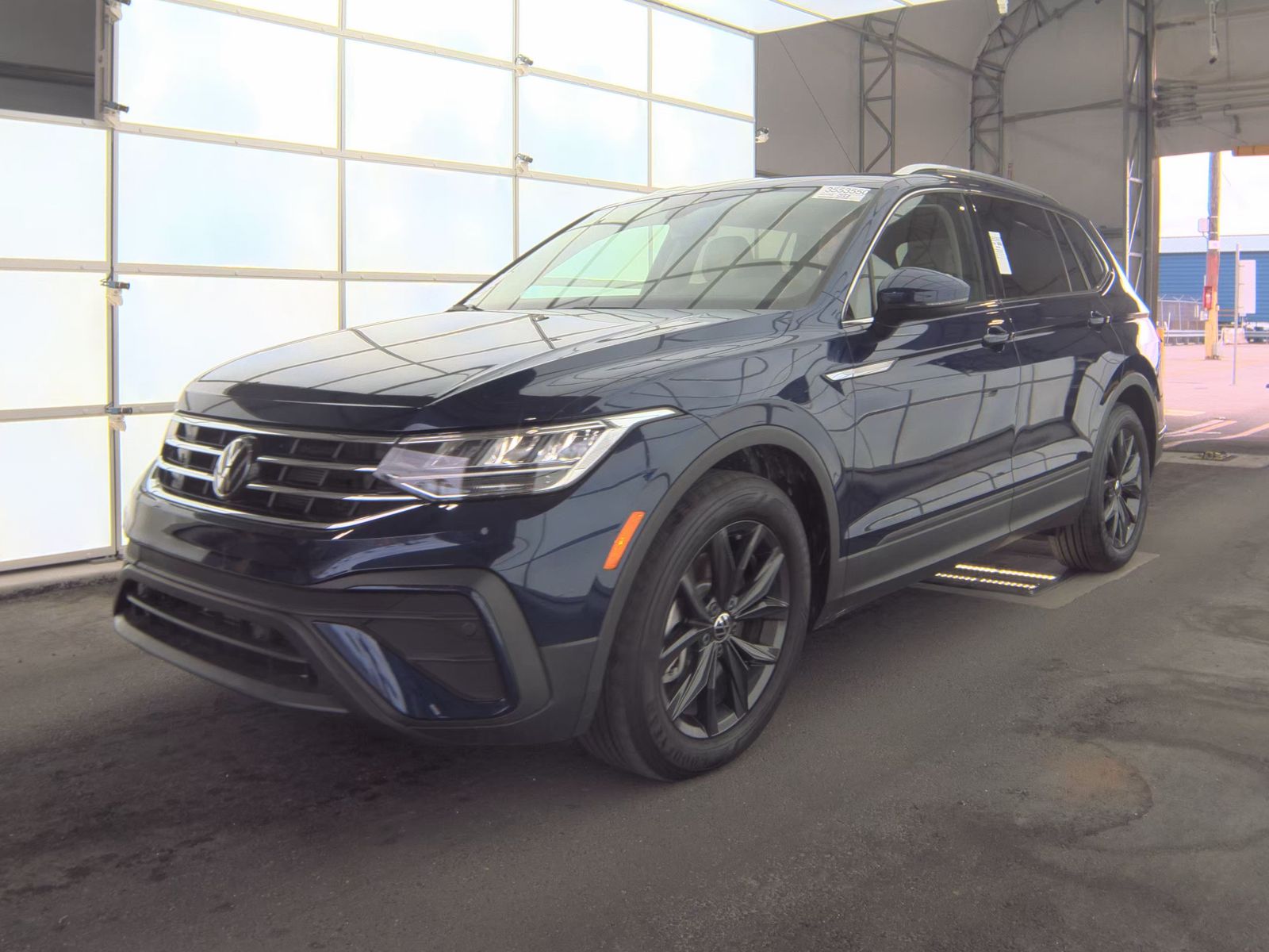 2024 Volkswagen Tiguan 2.0T SE FWD