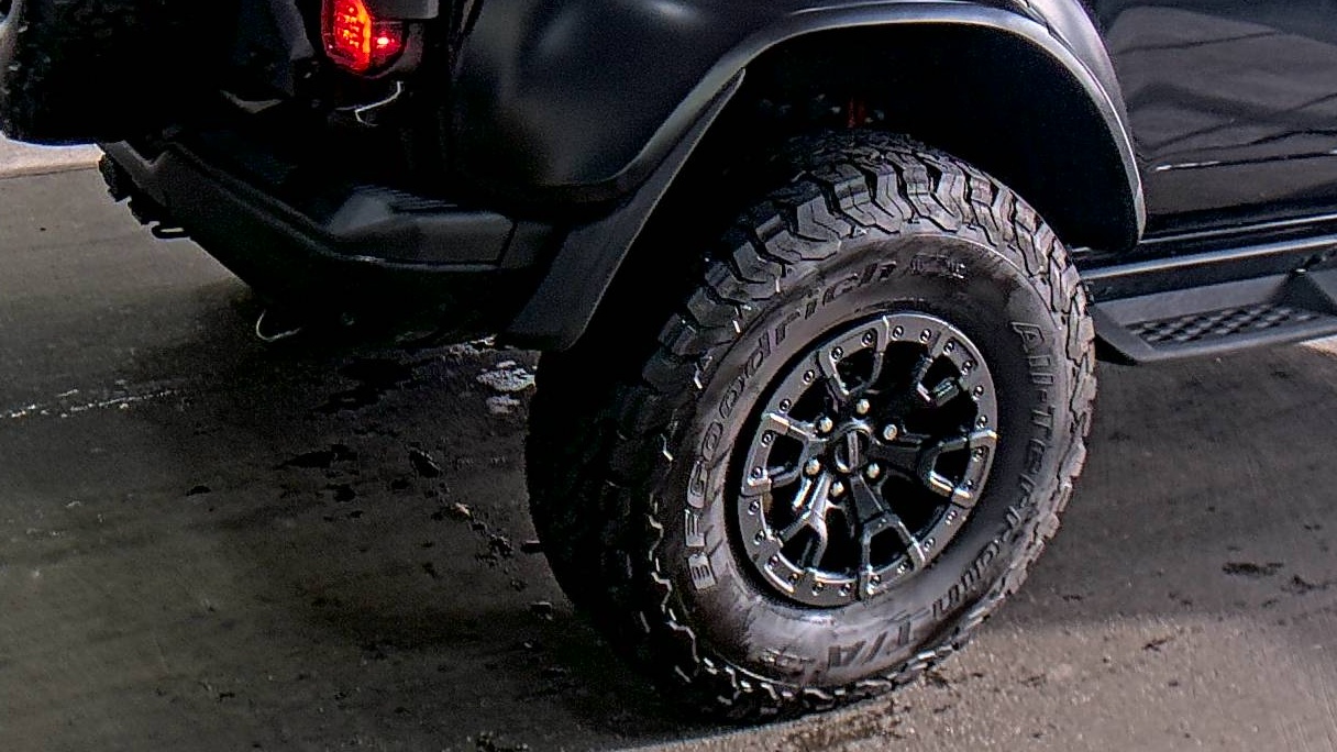 FORD BRONCO - 10