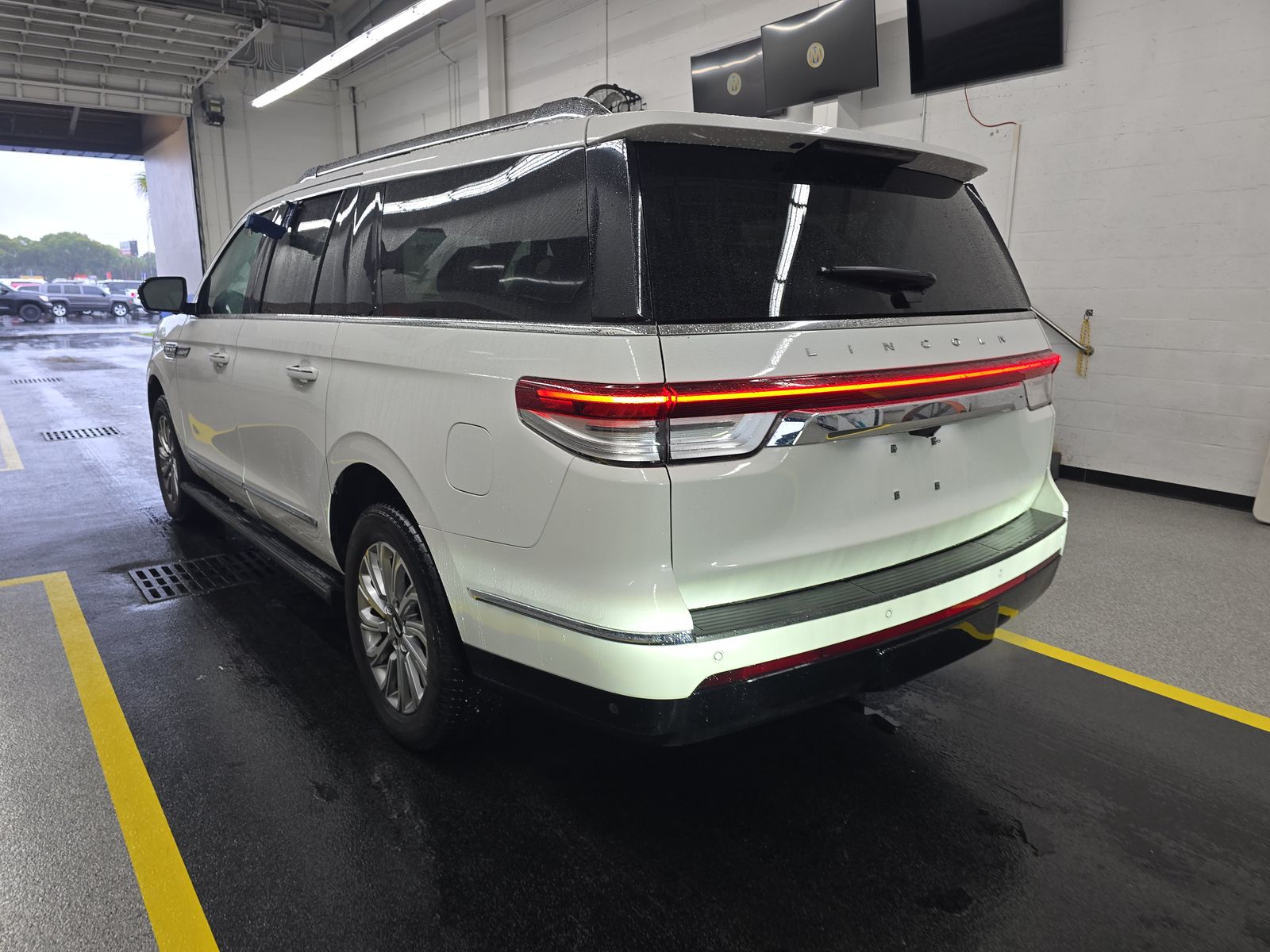 2024 Lincoln Navigator L Premiere AWD