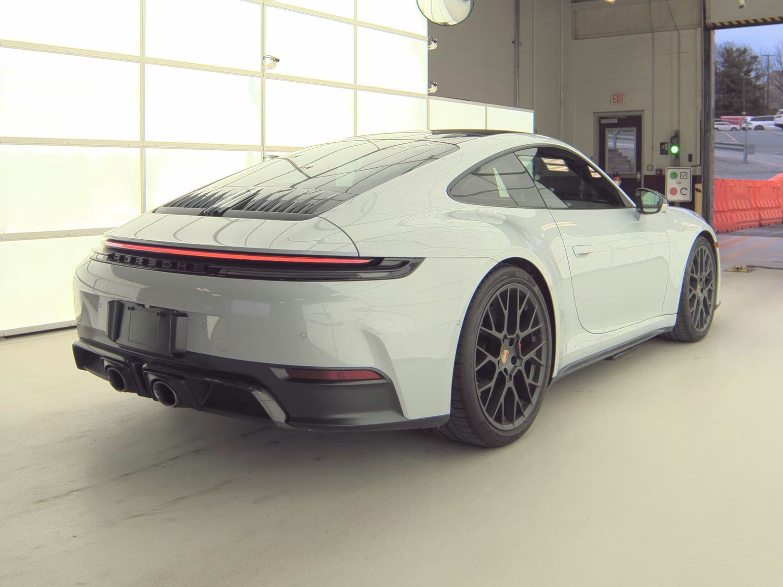 2025 Porsche 911 Carrera GTS RWD