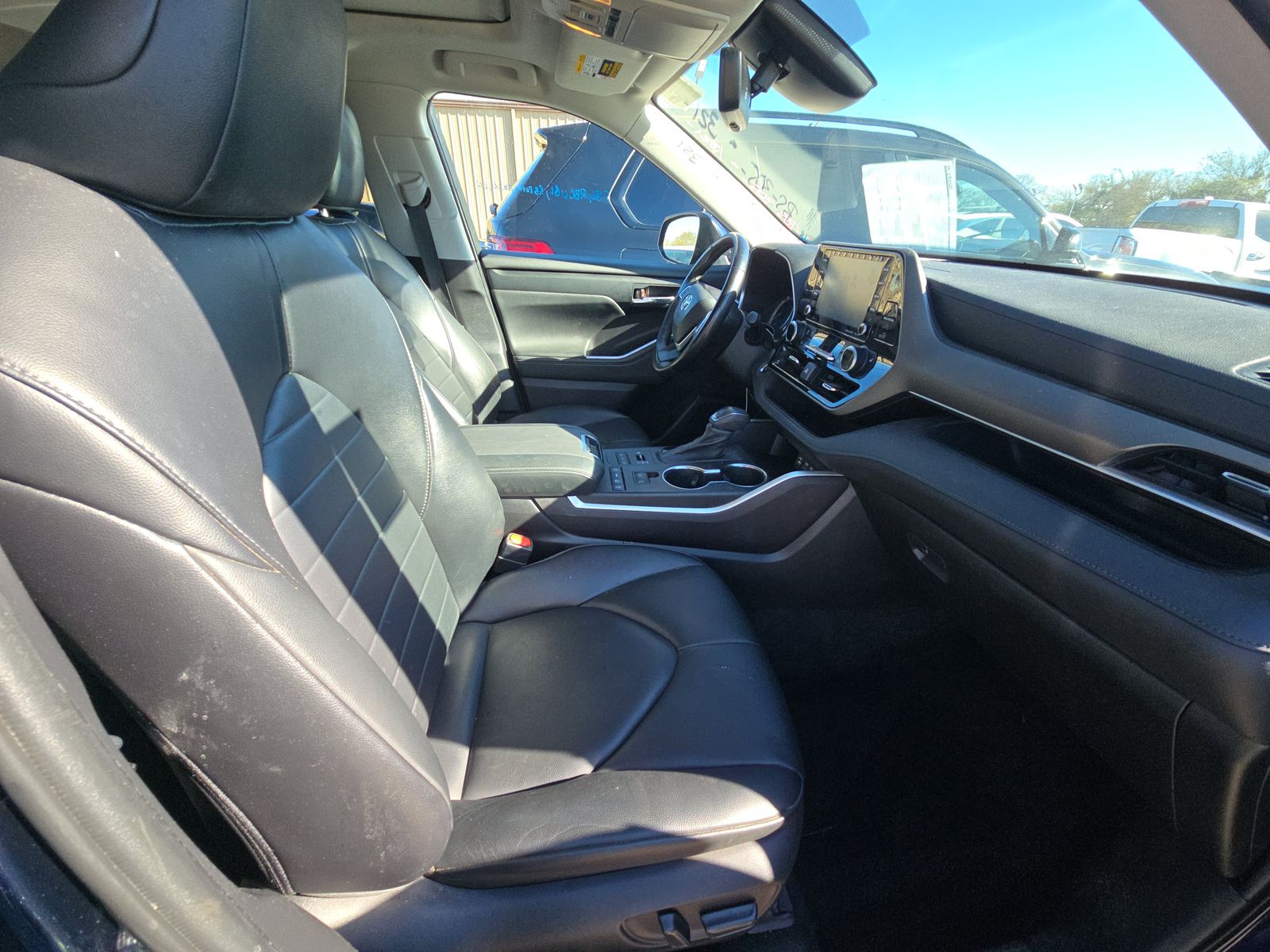 2022 Toyota Highlander XLE AWD