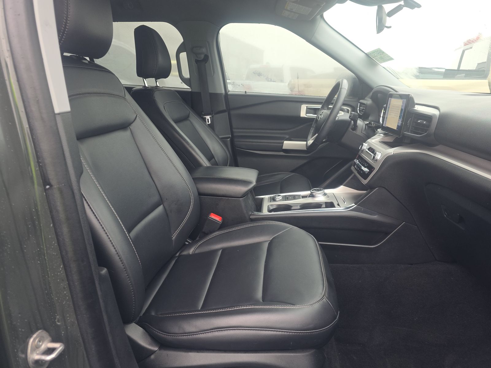 2023 Ford Explorer XLT AWD