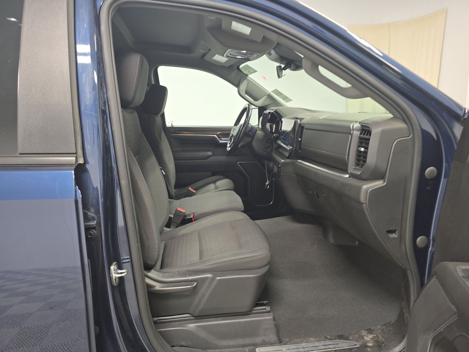 2022 Chevrolet Silverado 1500 LT AWD