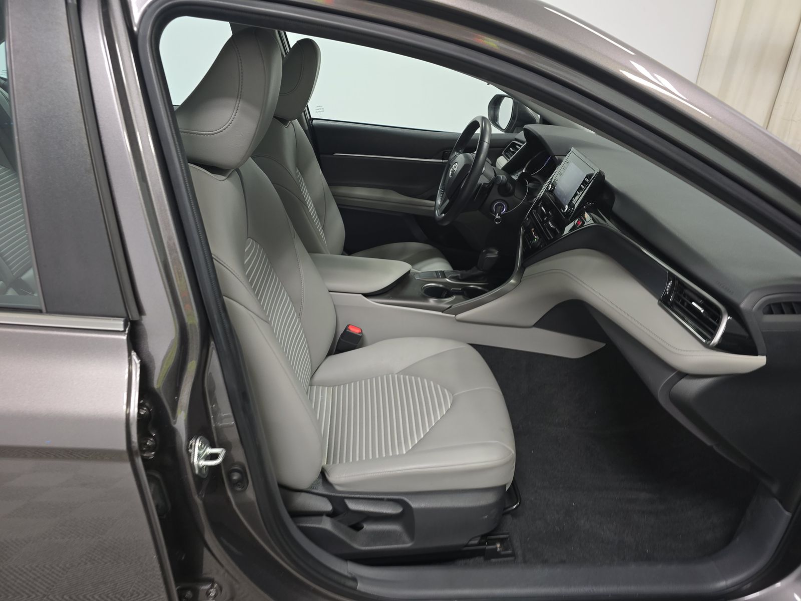 2022 Toyota Camry SE FWD