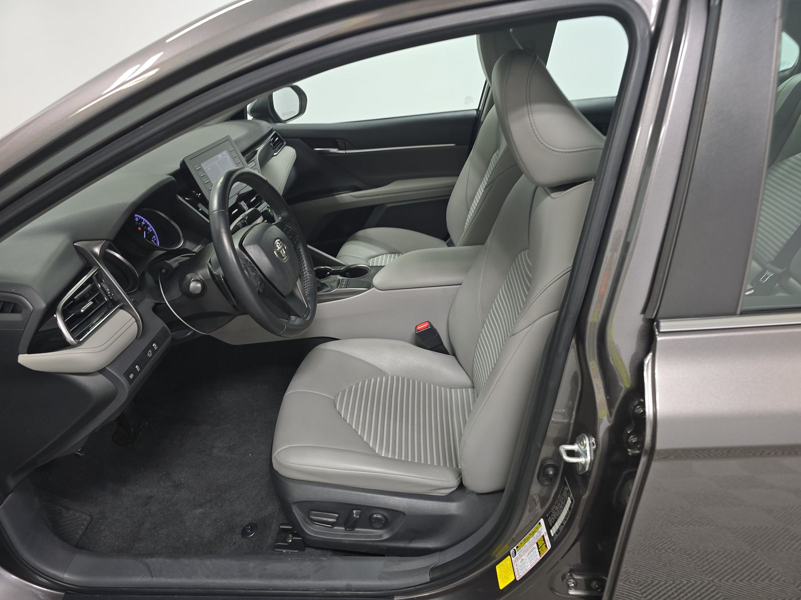 2022 Toyota Camry SE FWD