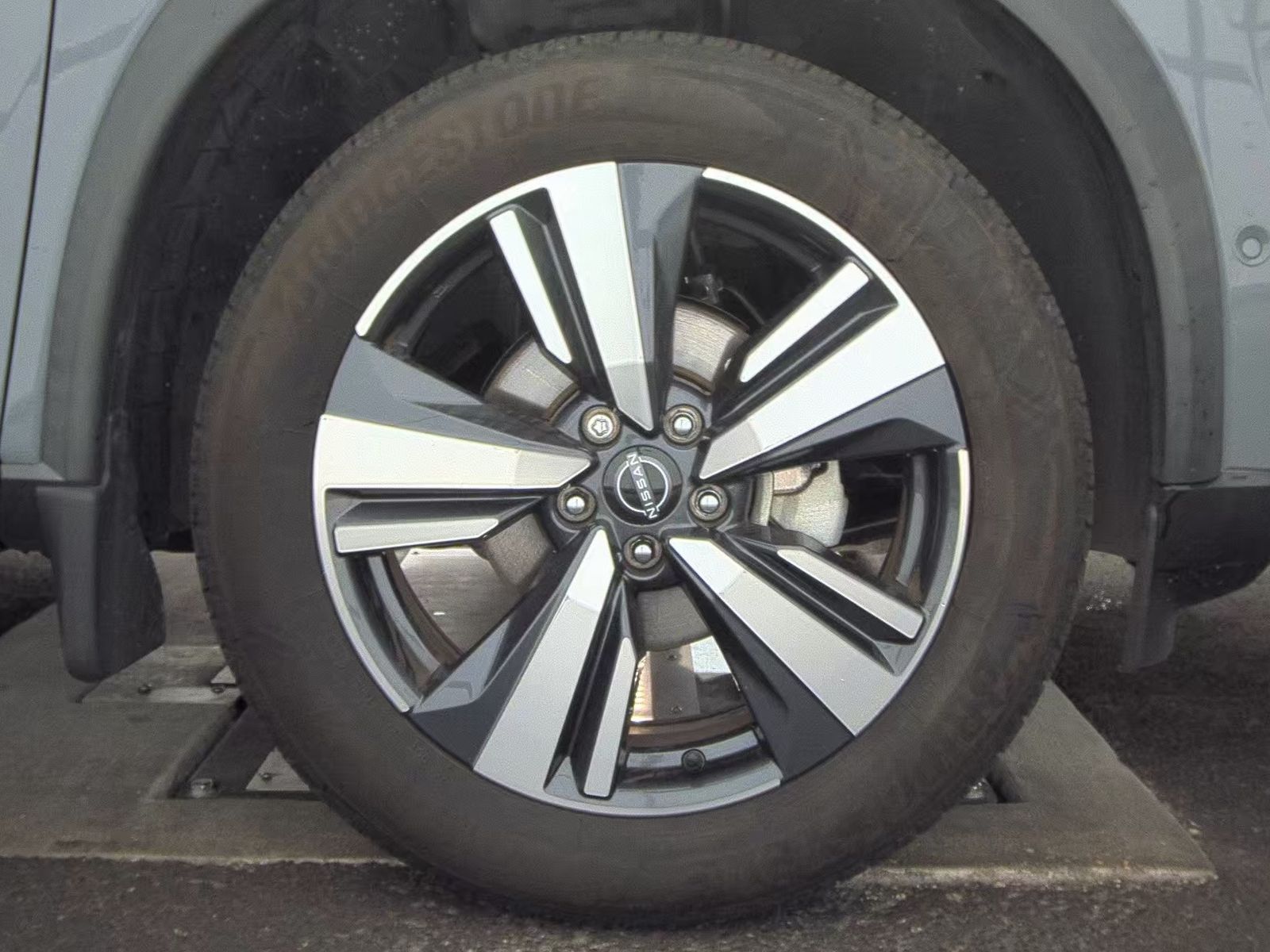 2023 Nissan Rogue SL FWD