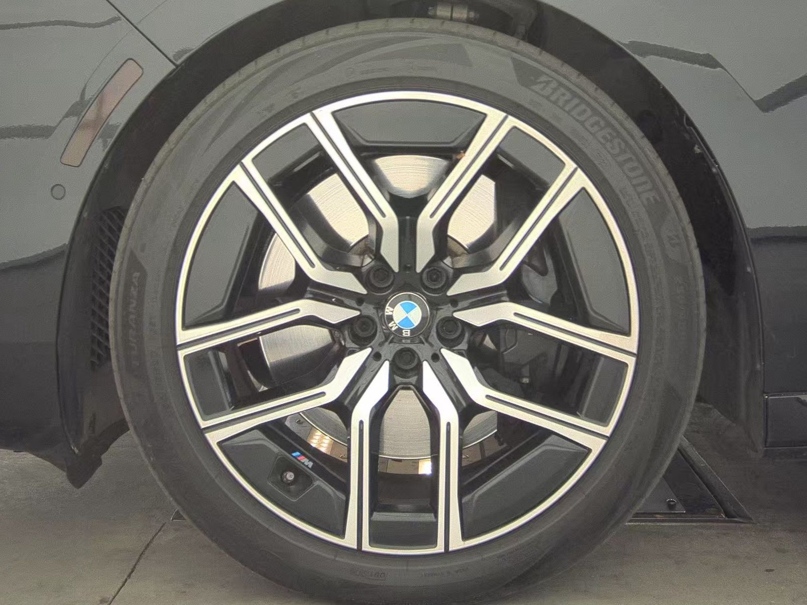 2023 BMW 7 Series 760i xDrive AWD