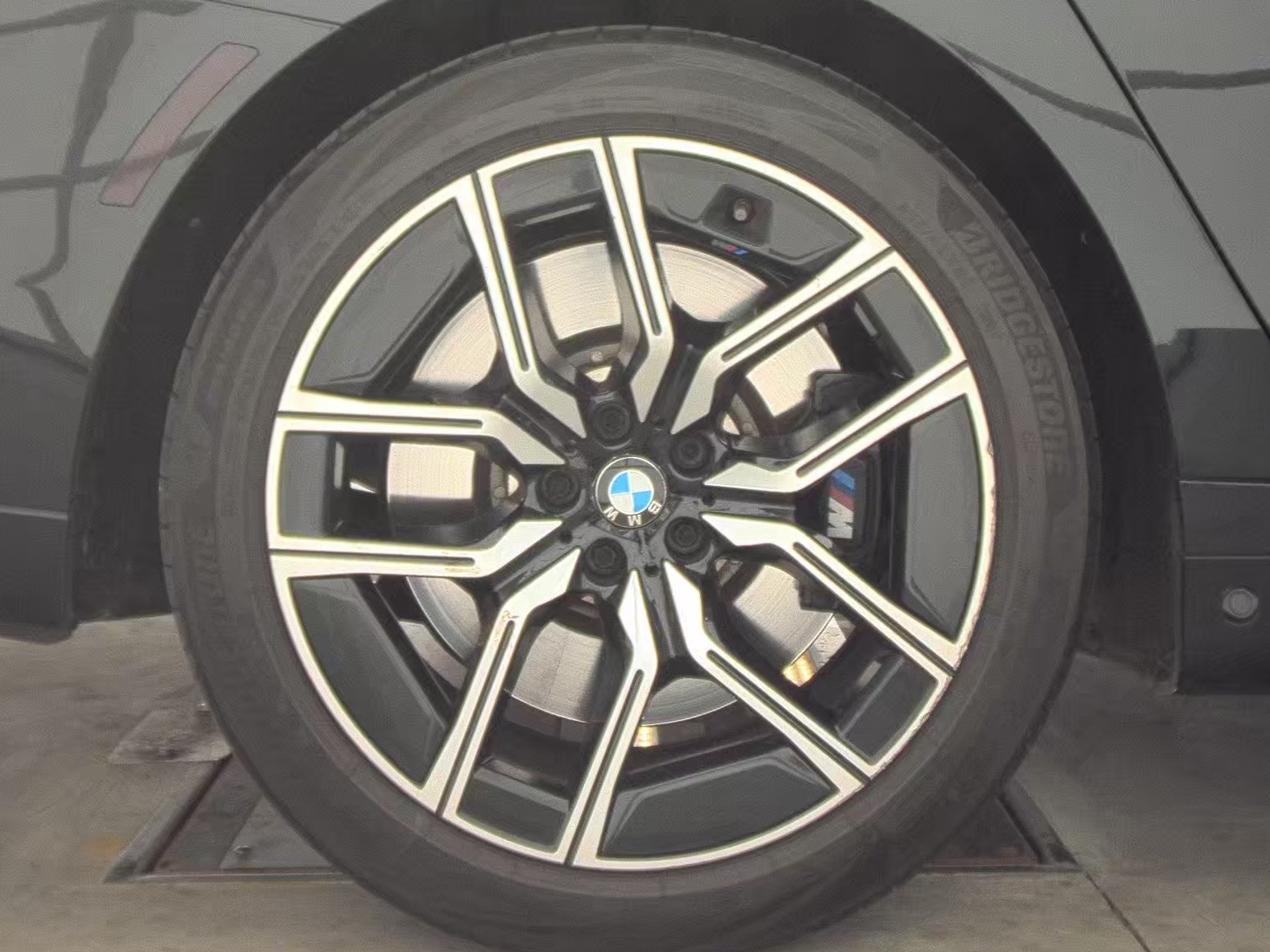 2023 BMW 7 Series 760i xDrive AWD