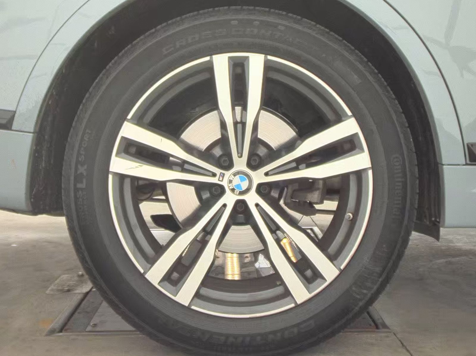 2023 BMW X7 xDrive40i AWD