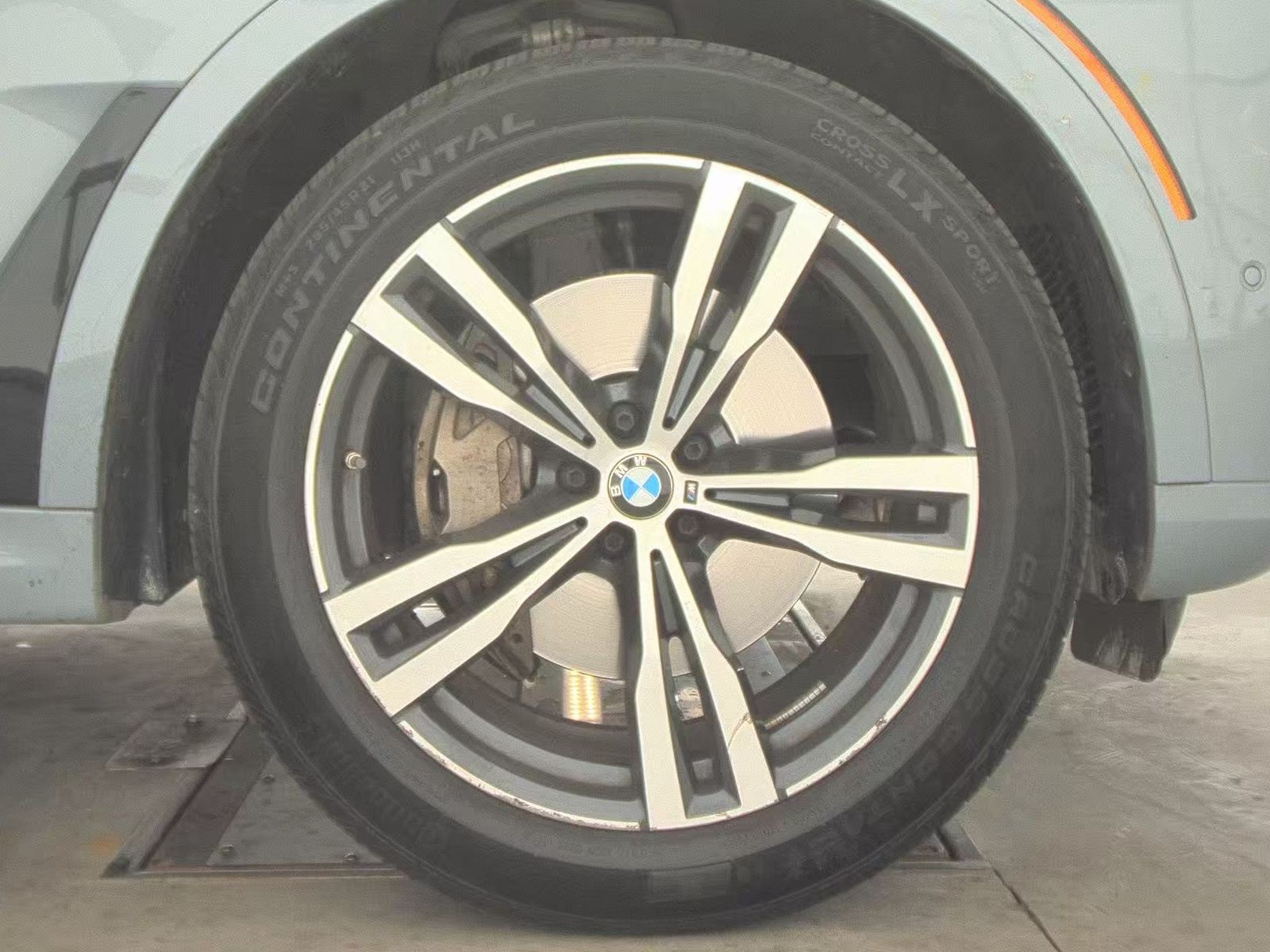 2023 BMW X7 xDrive40i AWD