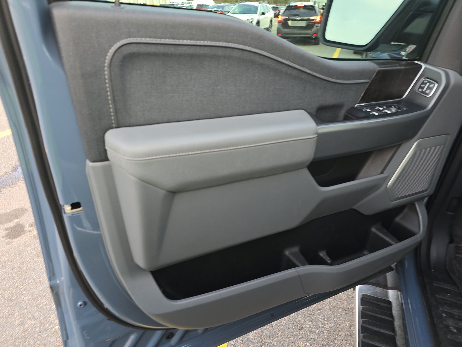 2023 Ford F-150 Lariat AWD