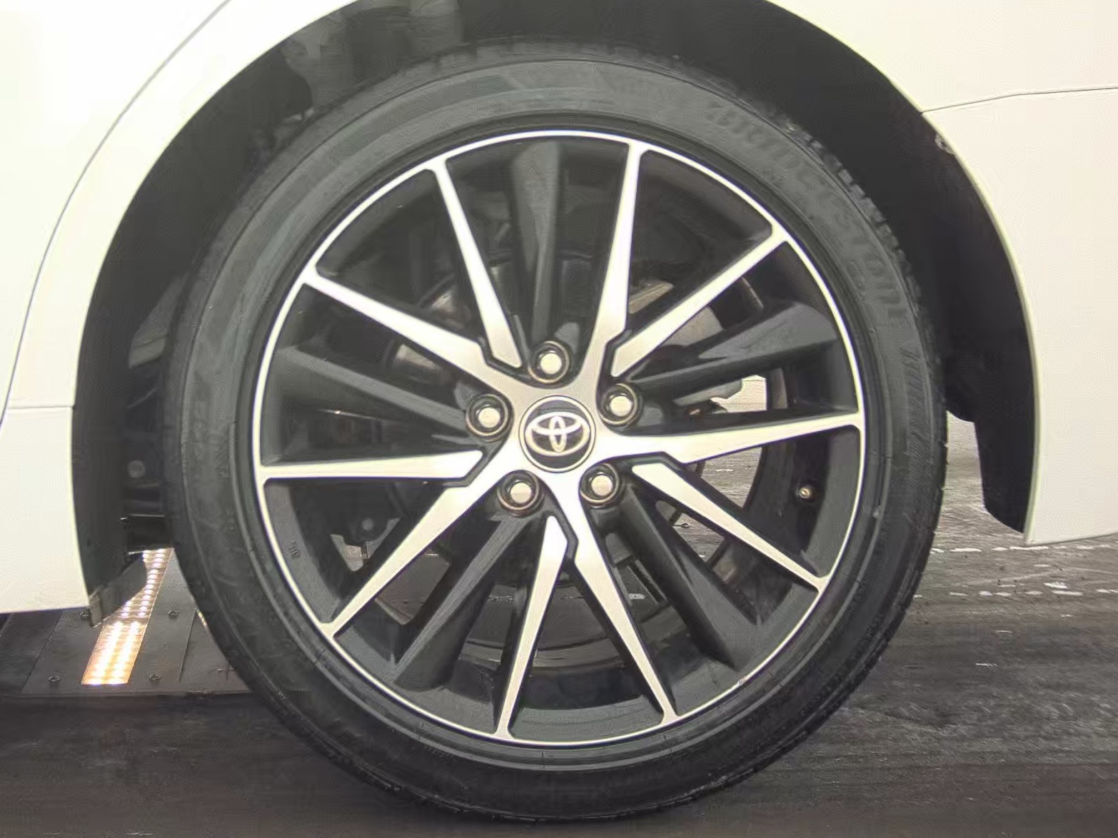 2024 Toyota Camry SE FWD