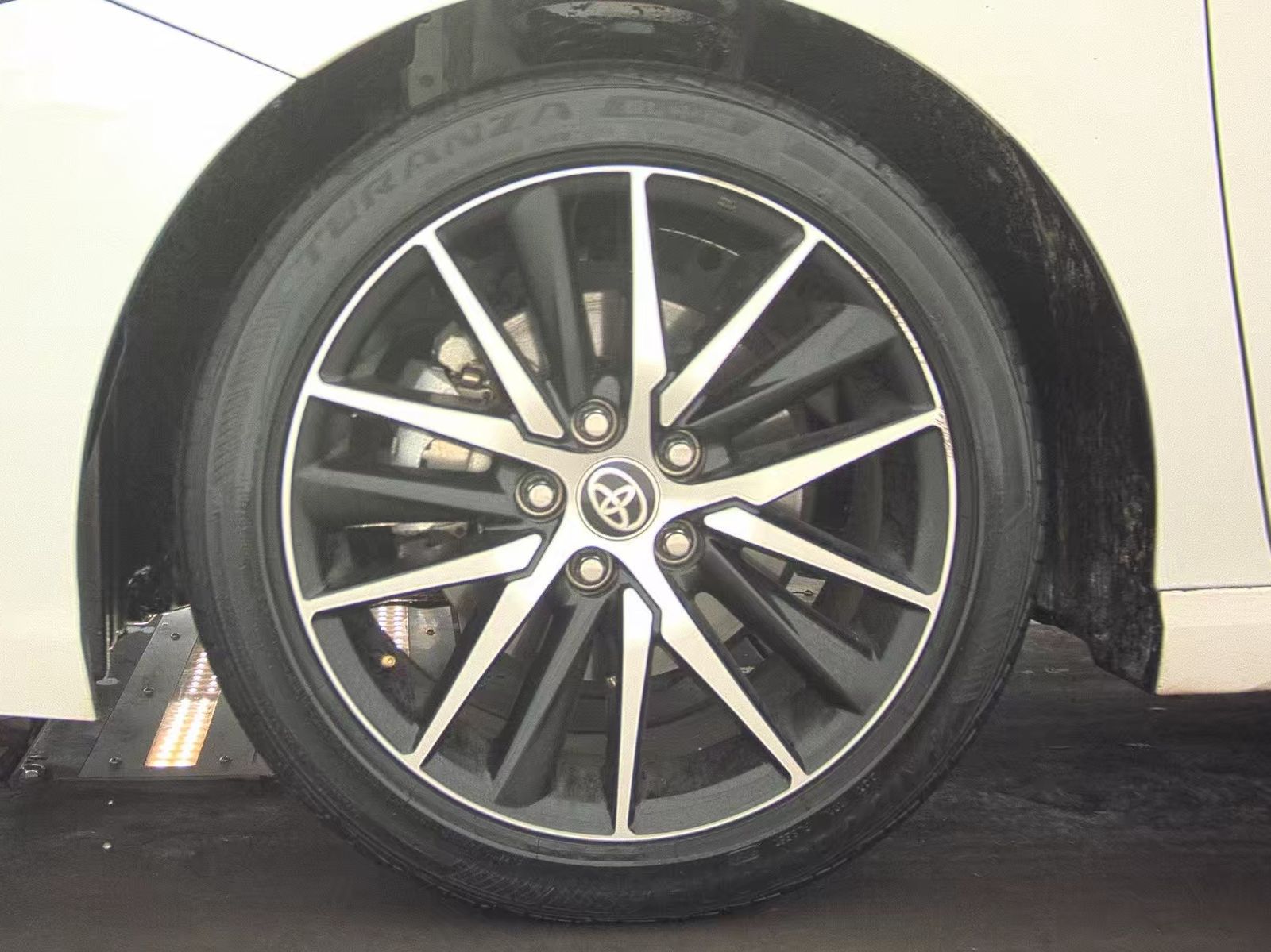 2024 Toyota Camry SE FWD