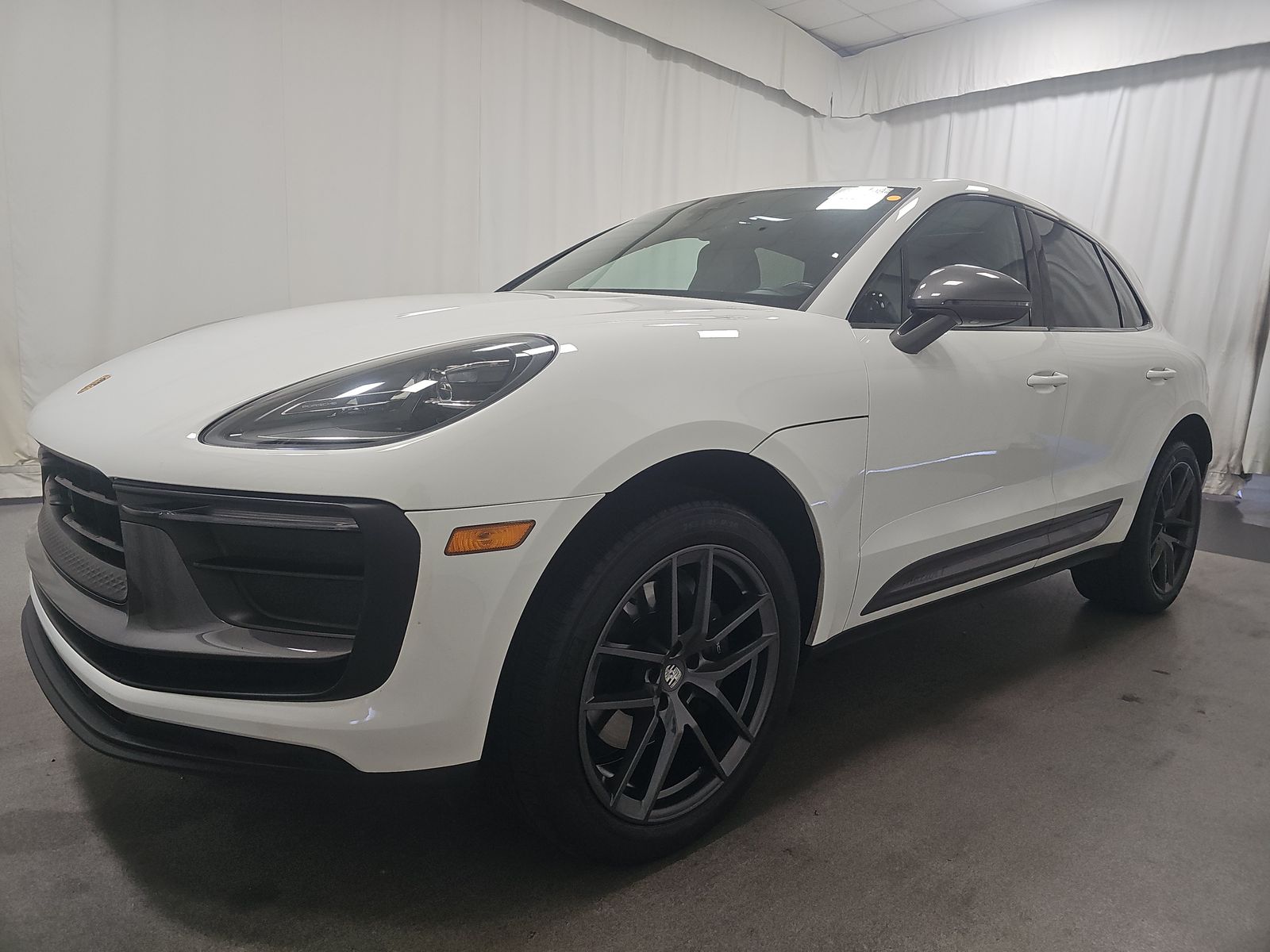 2023 Porsche Macan T AWD