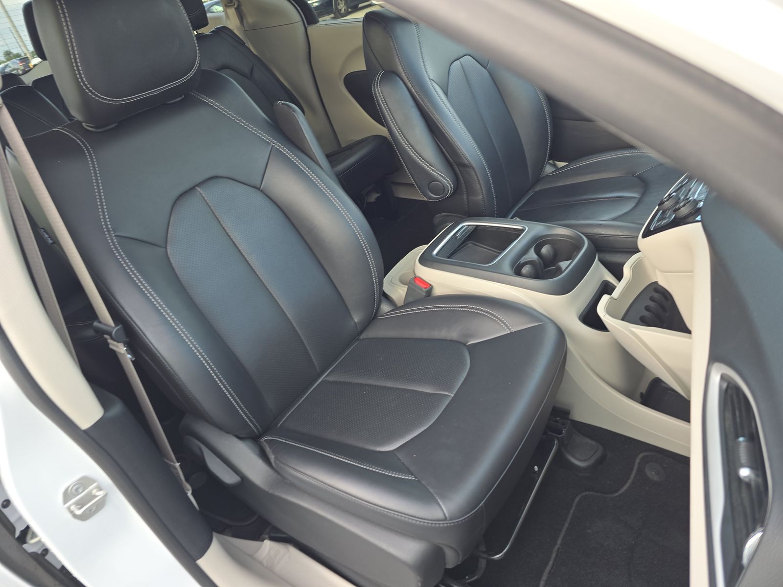 2024 Chrysler Pacifica Touring L FWD