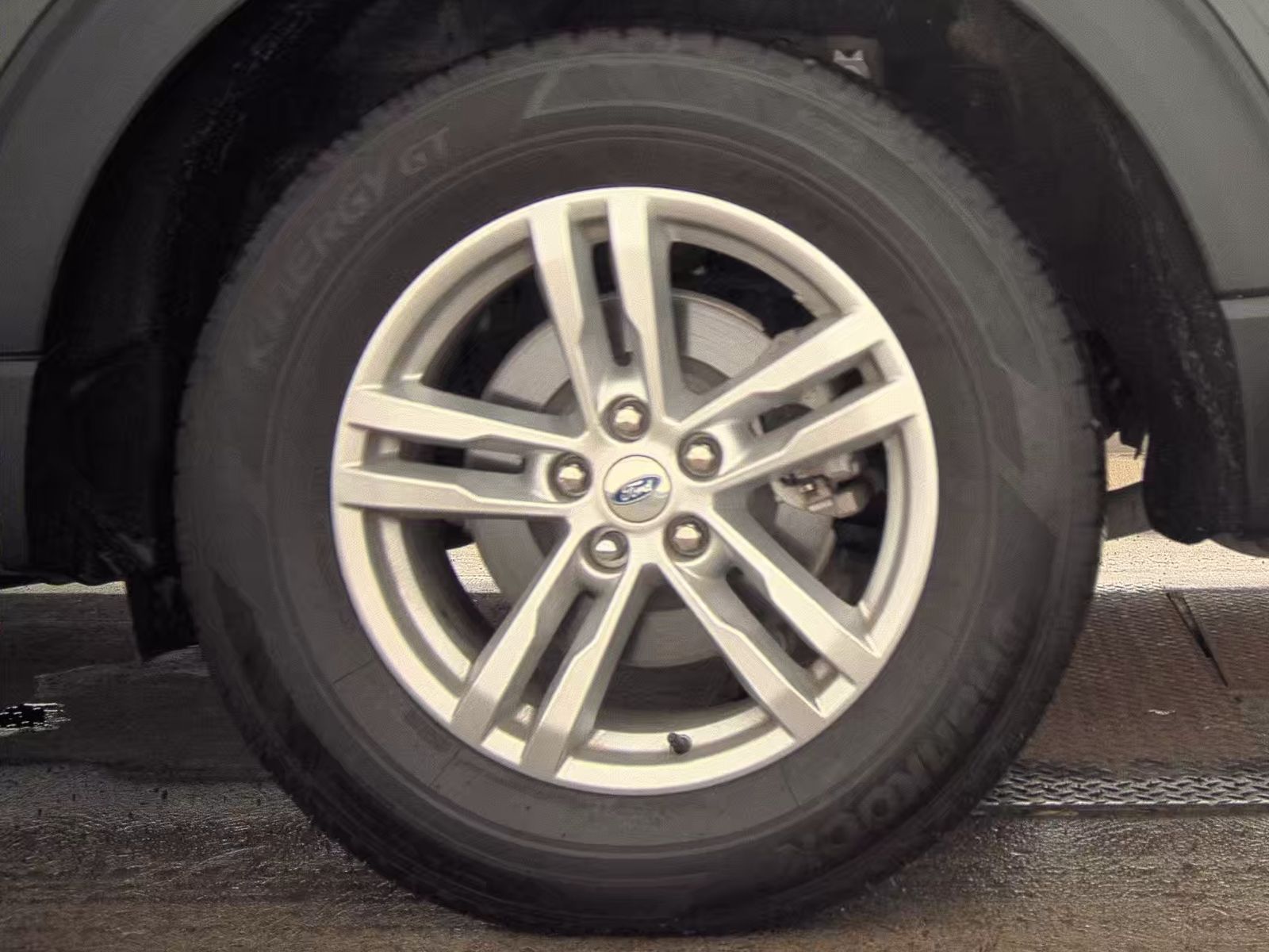 2023 Ford Explorer XLT AWD