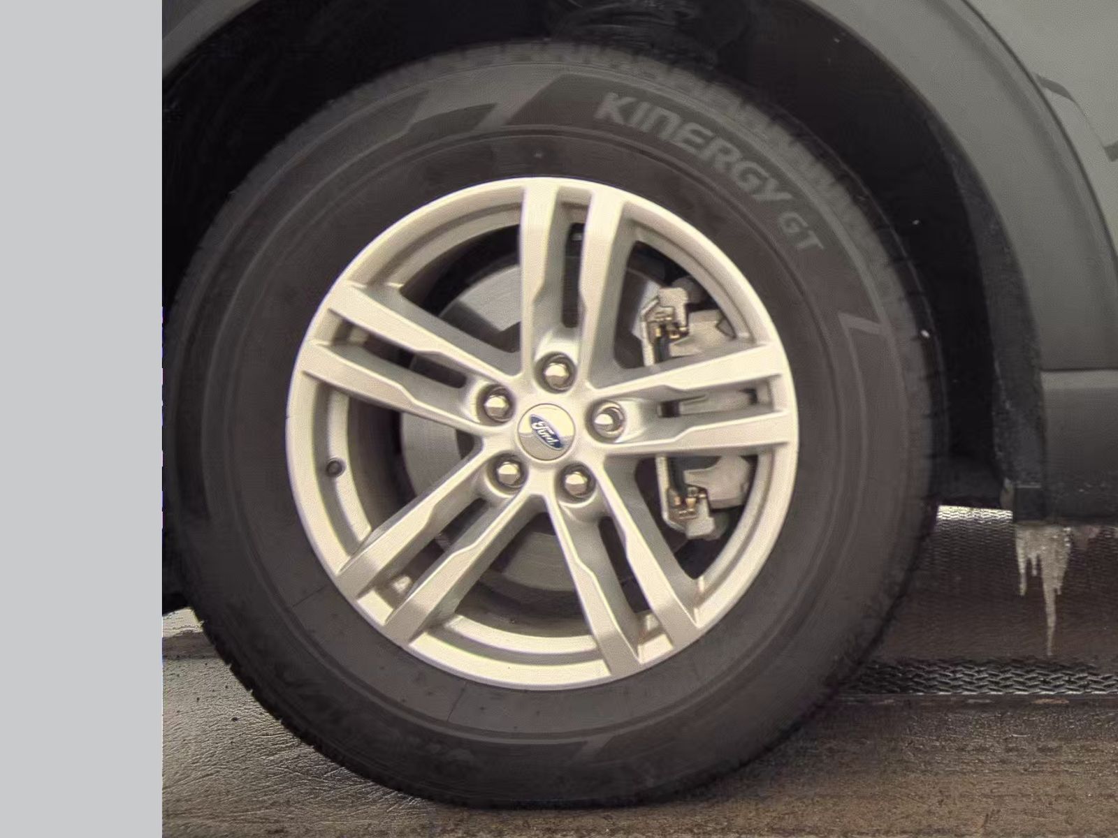 2023 Ford Explorer XLT AWD