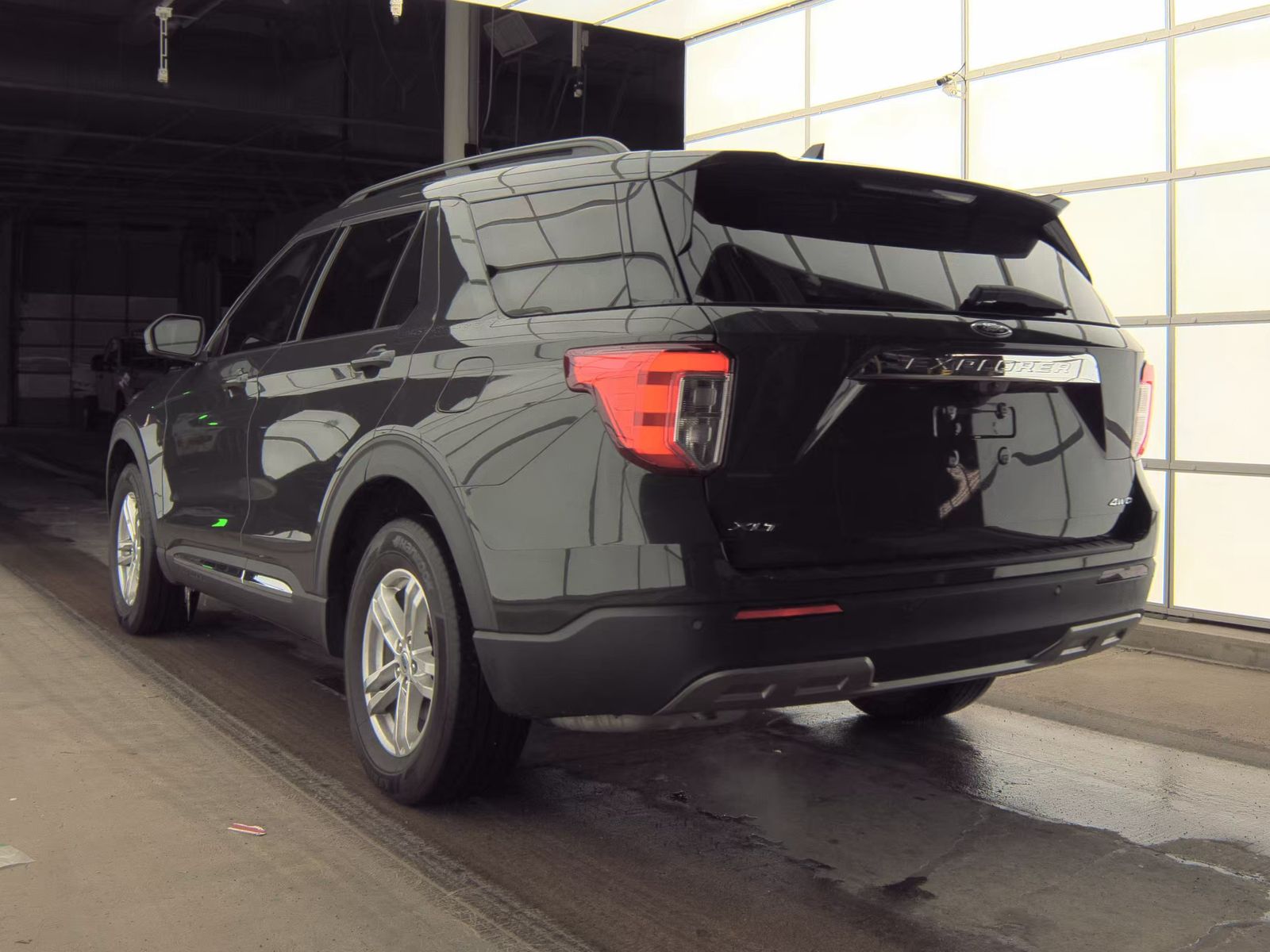 2023 Ford Explorer XLT AWD