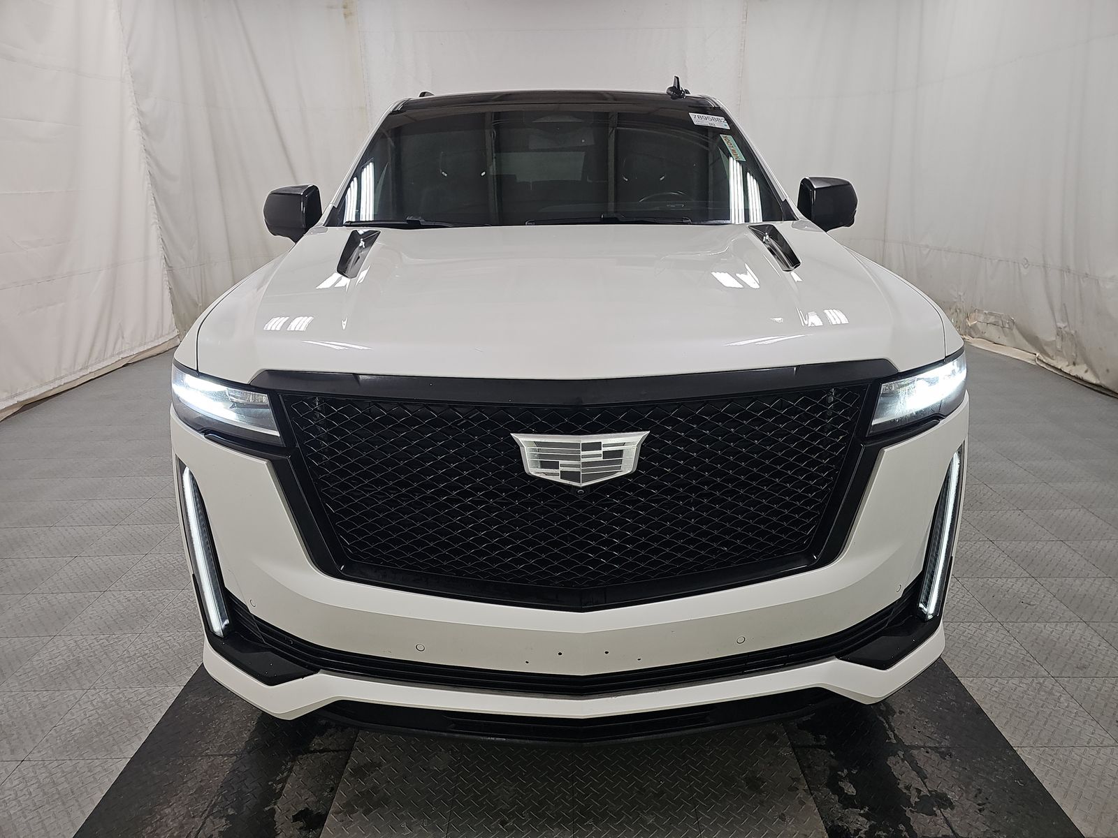 2022 Cadillac Escalade Luxury AWD