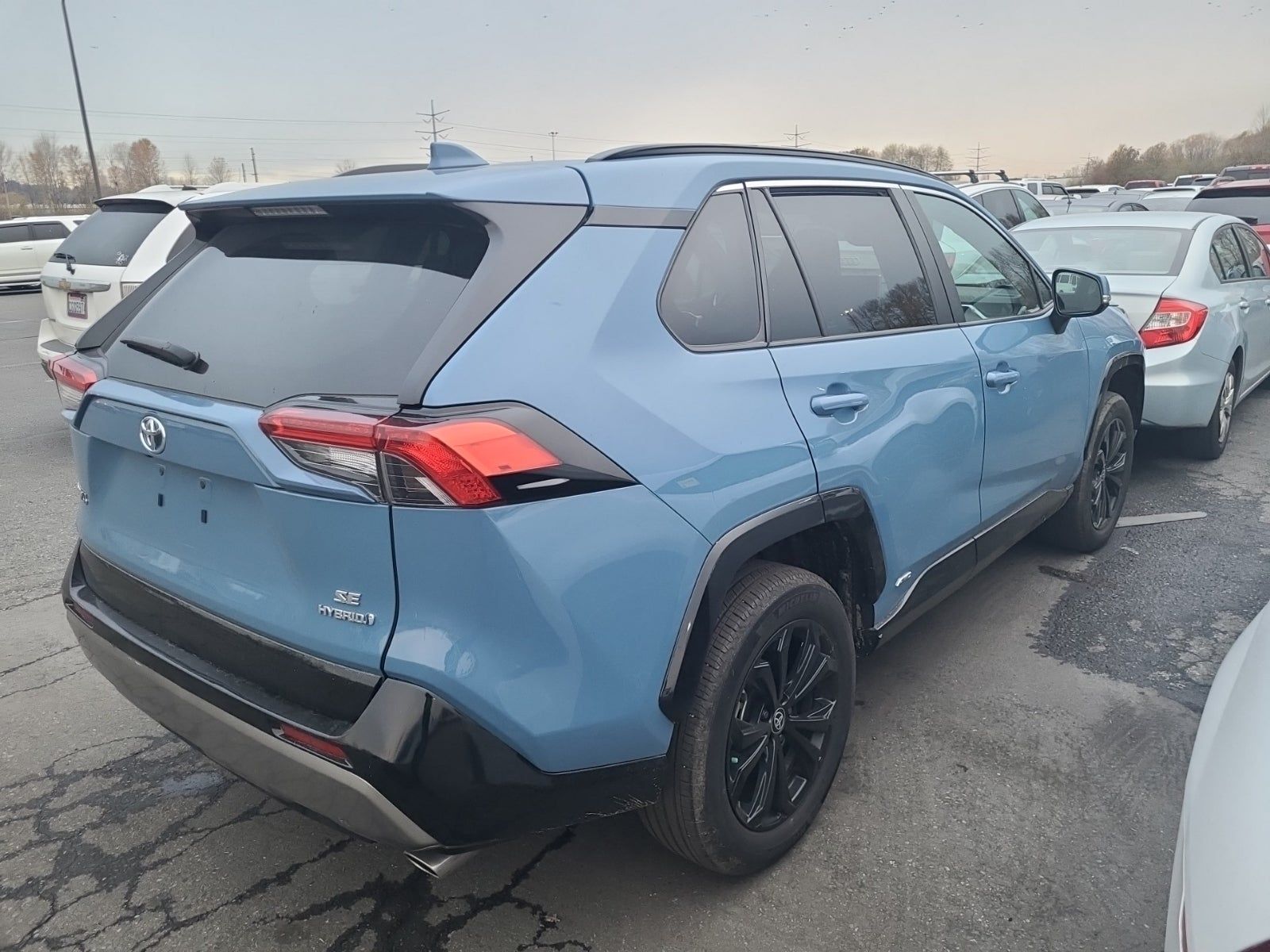 2022 Toyota RAV4 Hybrid SE AWD