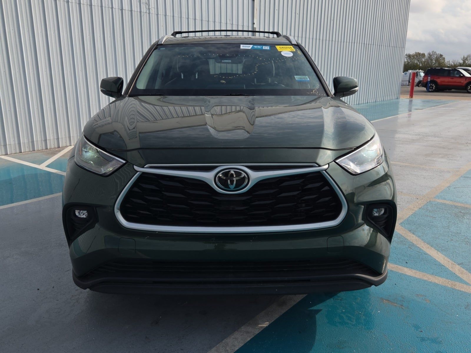 2023 Toyota Highlander XLE FWD