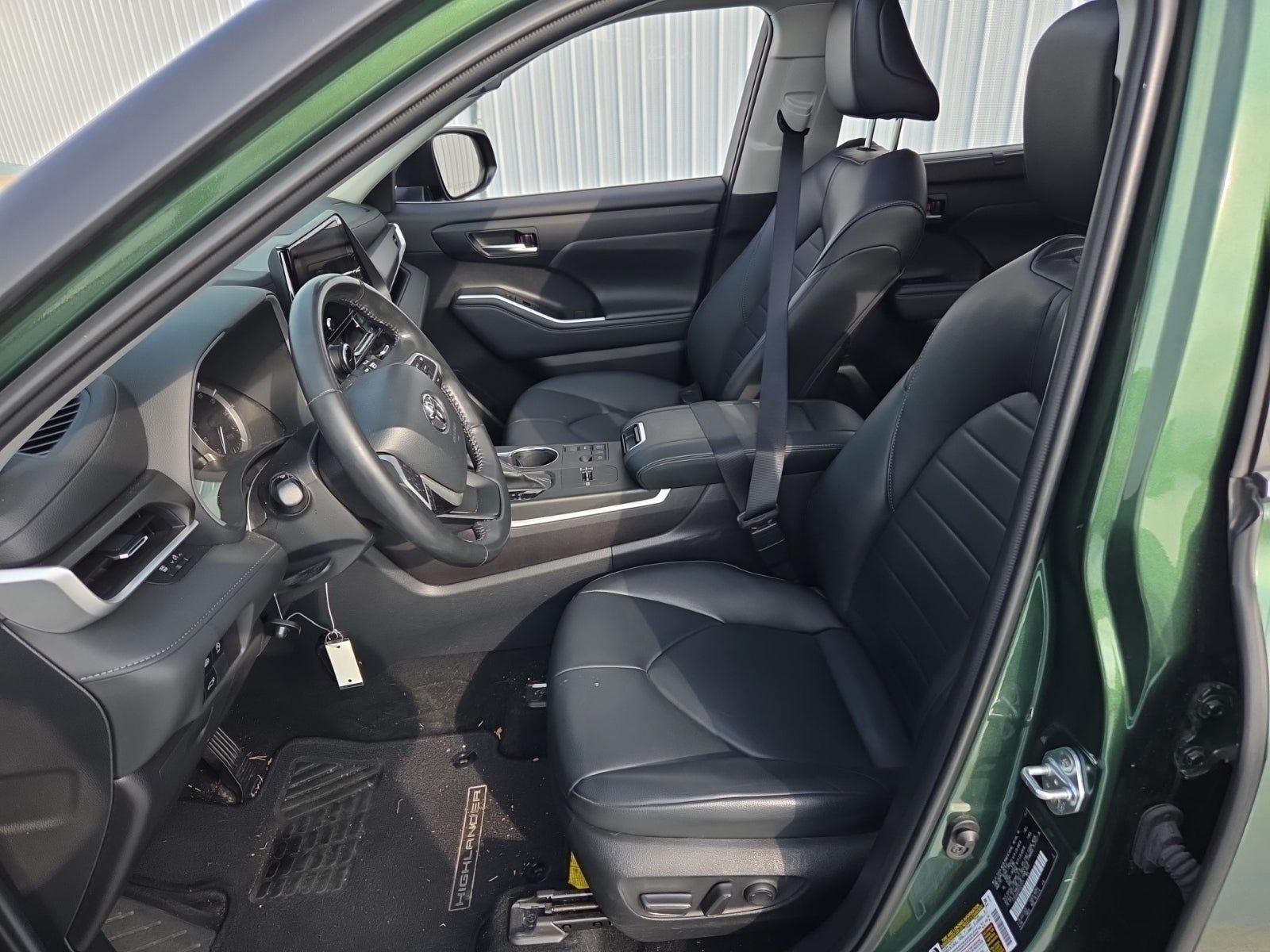 2023 Toyota Highlander XLE FWD