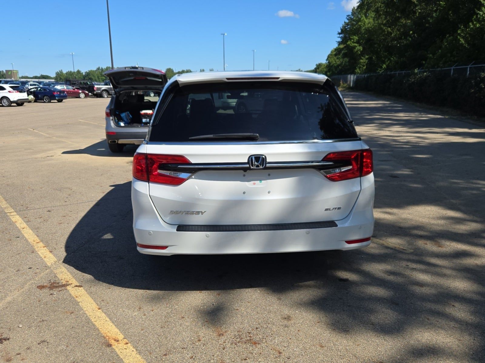 2022 Honda Odyssey Elite FWD