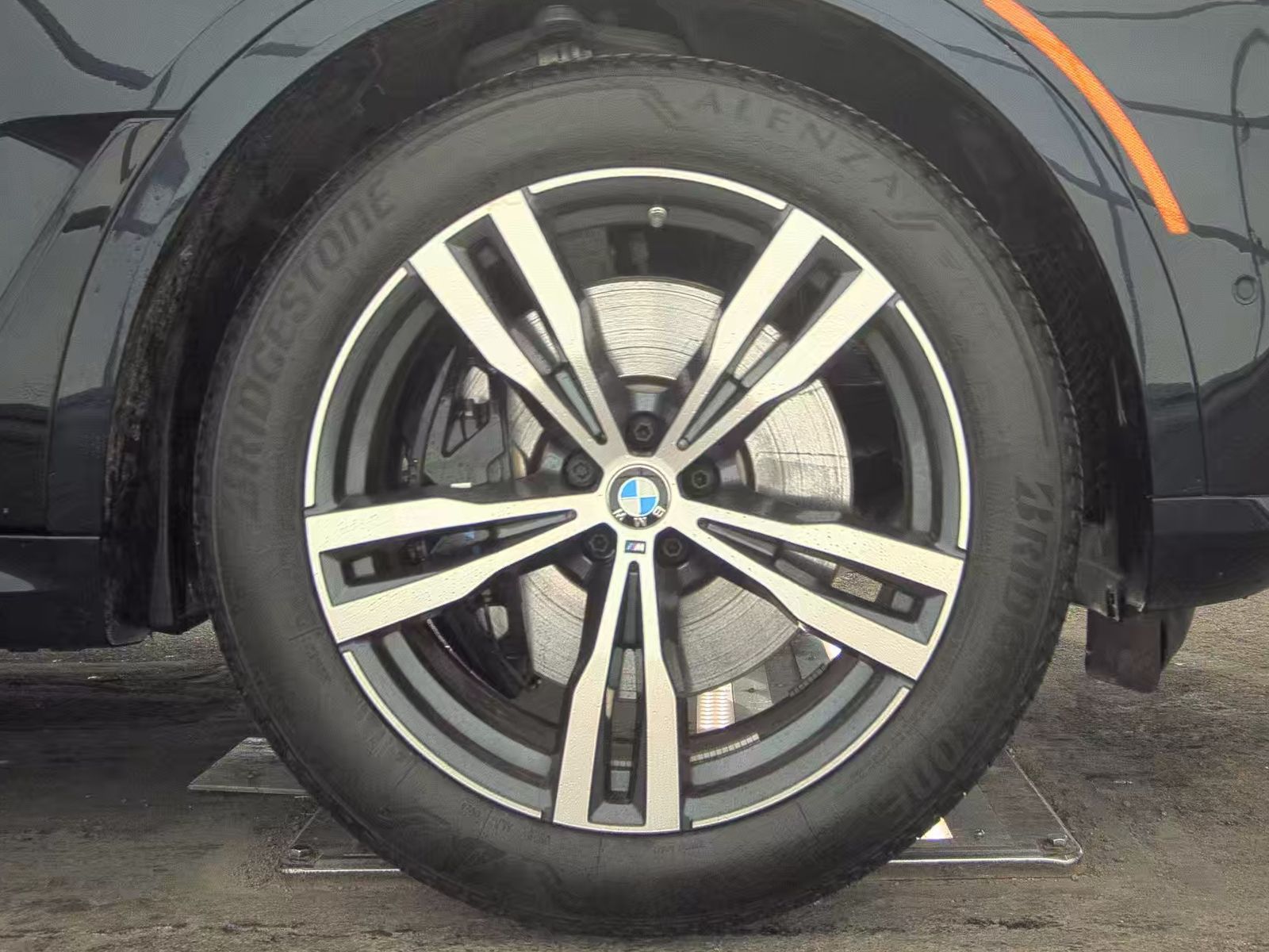 2025 BMW X7 xDrive40i AWD