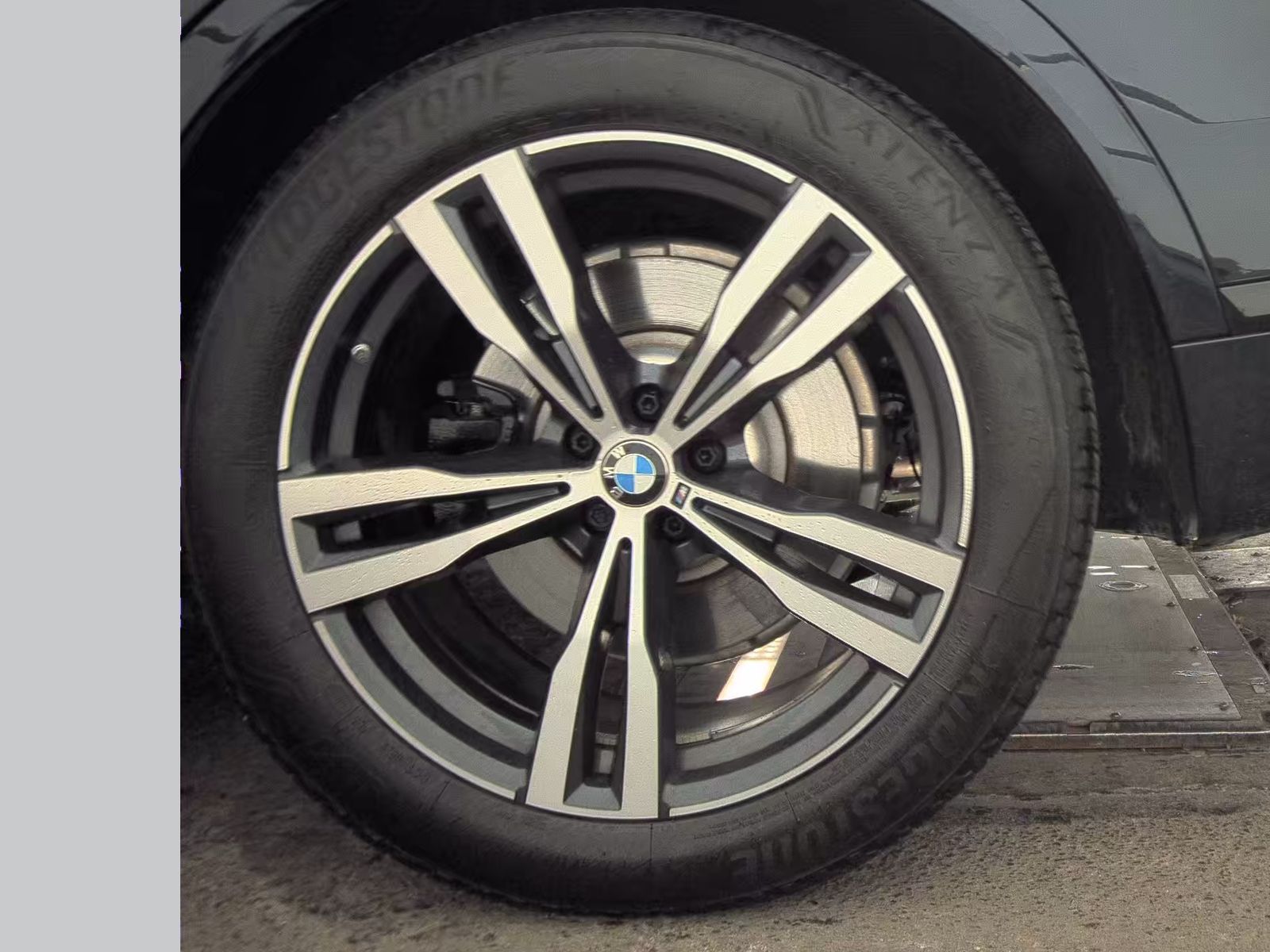 2025 BMW X7 xDrive40i AWD