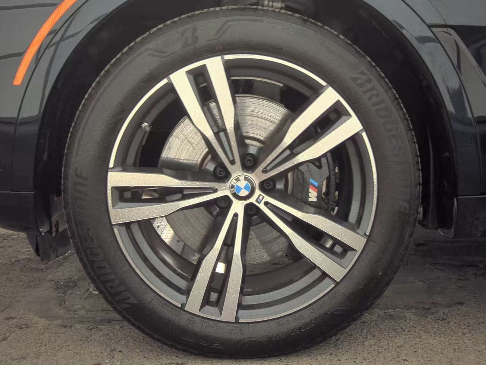 2025 BMW X7 xDrive40i AWD