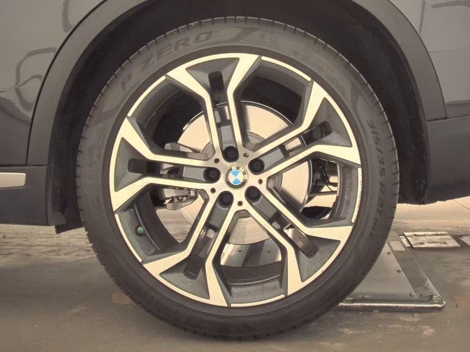 2023 BMW X5 sDrive40i RWD