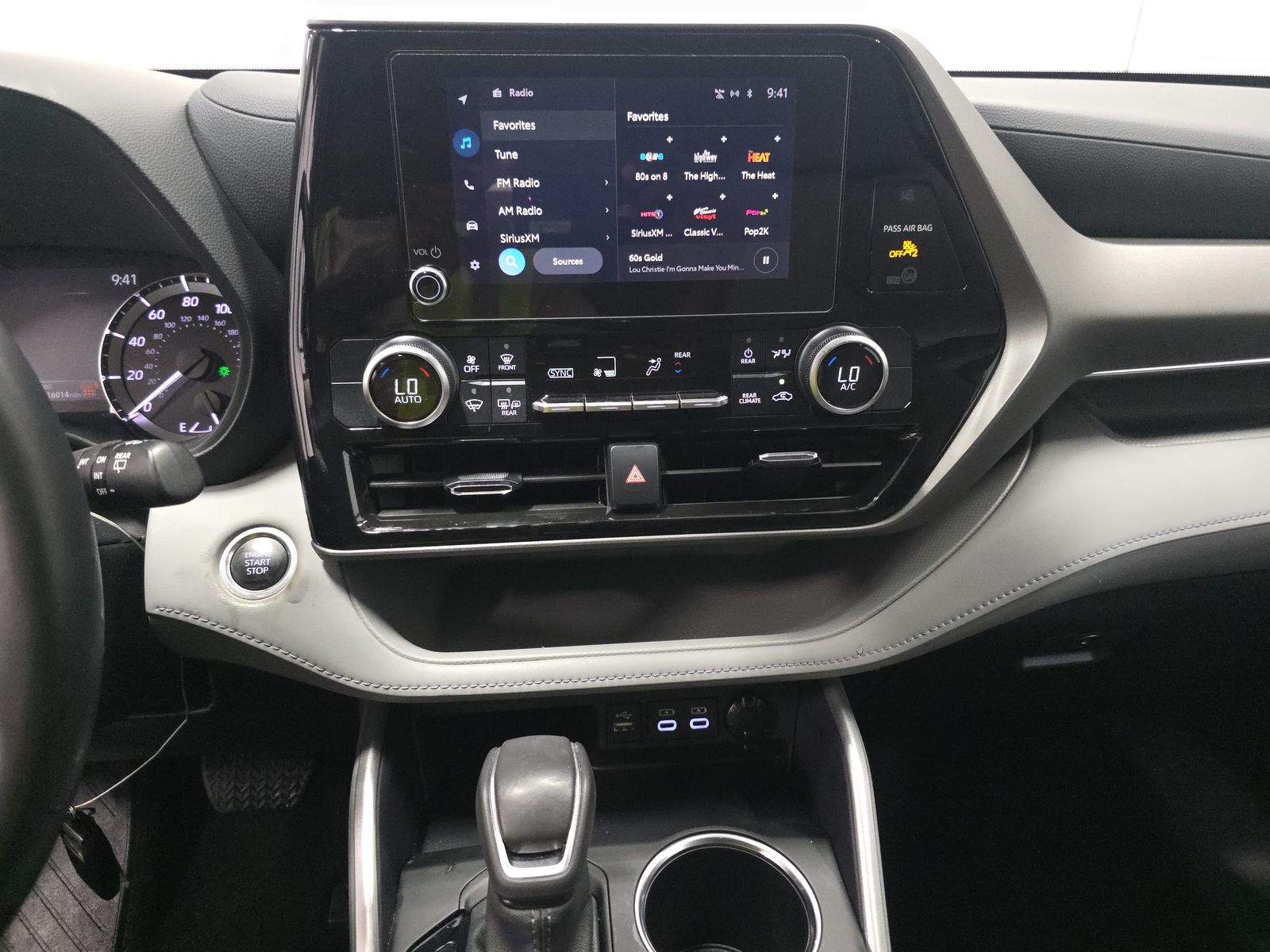 2024 Toyota Highlander LE AWD