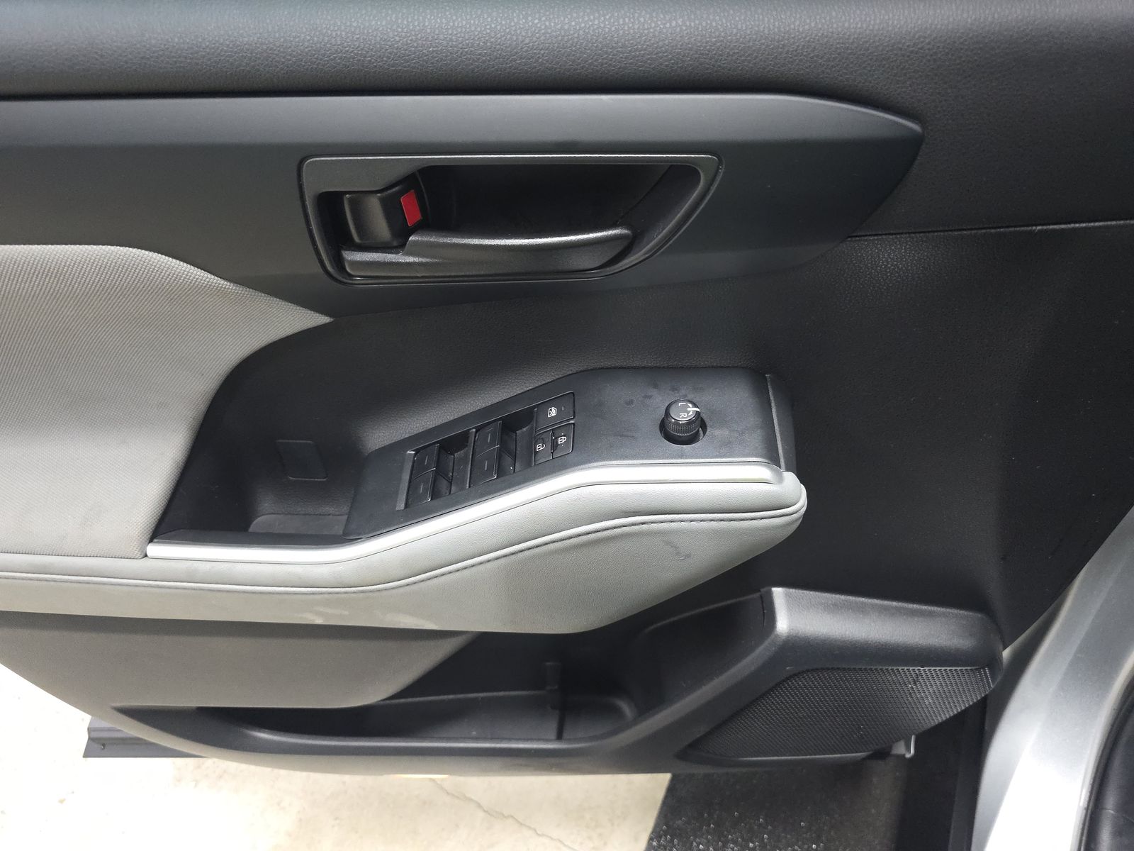 2024 Toyota Highlander LE AWD