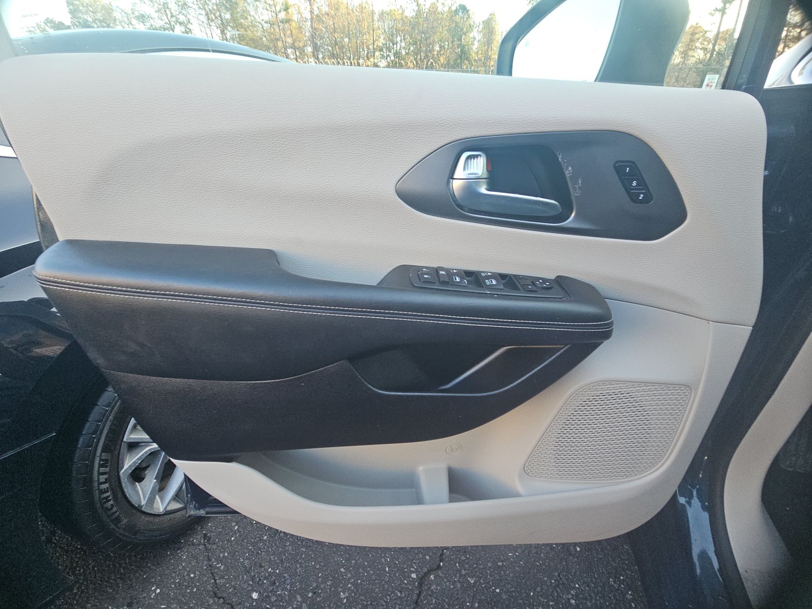 2023 Chrysler Pacifica Touring L AWD