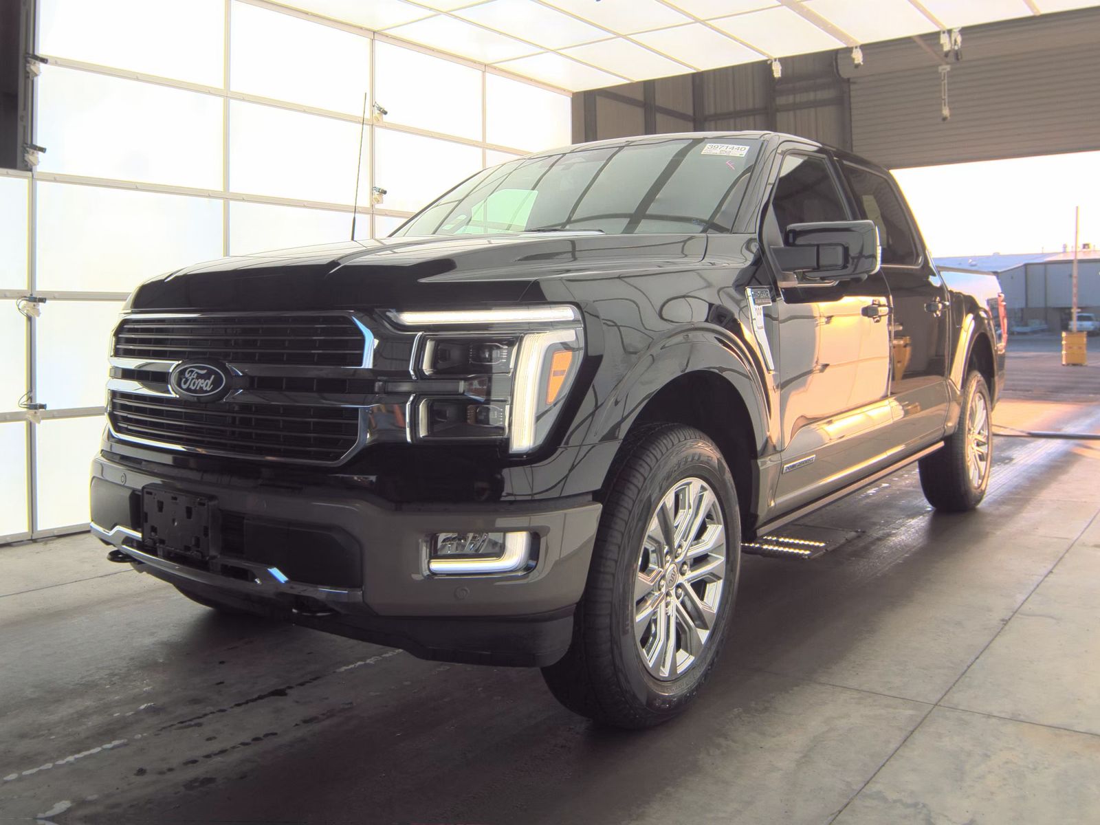 2025 Ford F-150 Hybrid King Ranch AWD