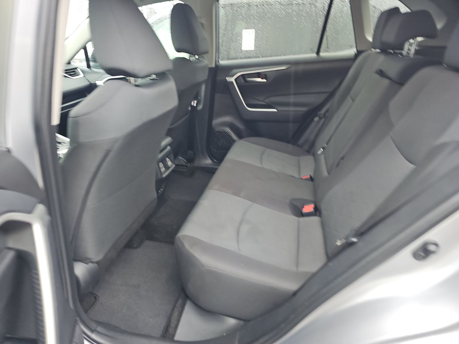 2025 Toyota RAV4 XLE FWD