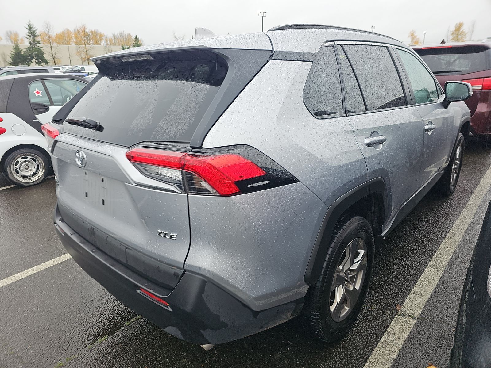2025 Toyota RAV4 XLE FWD
