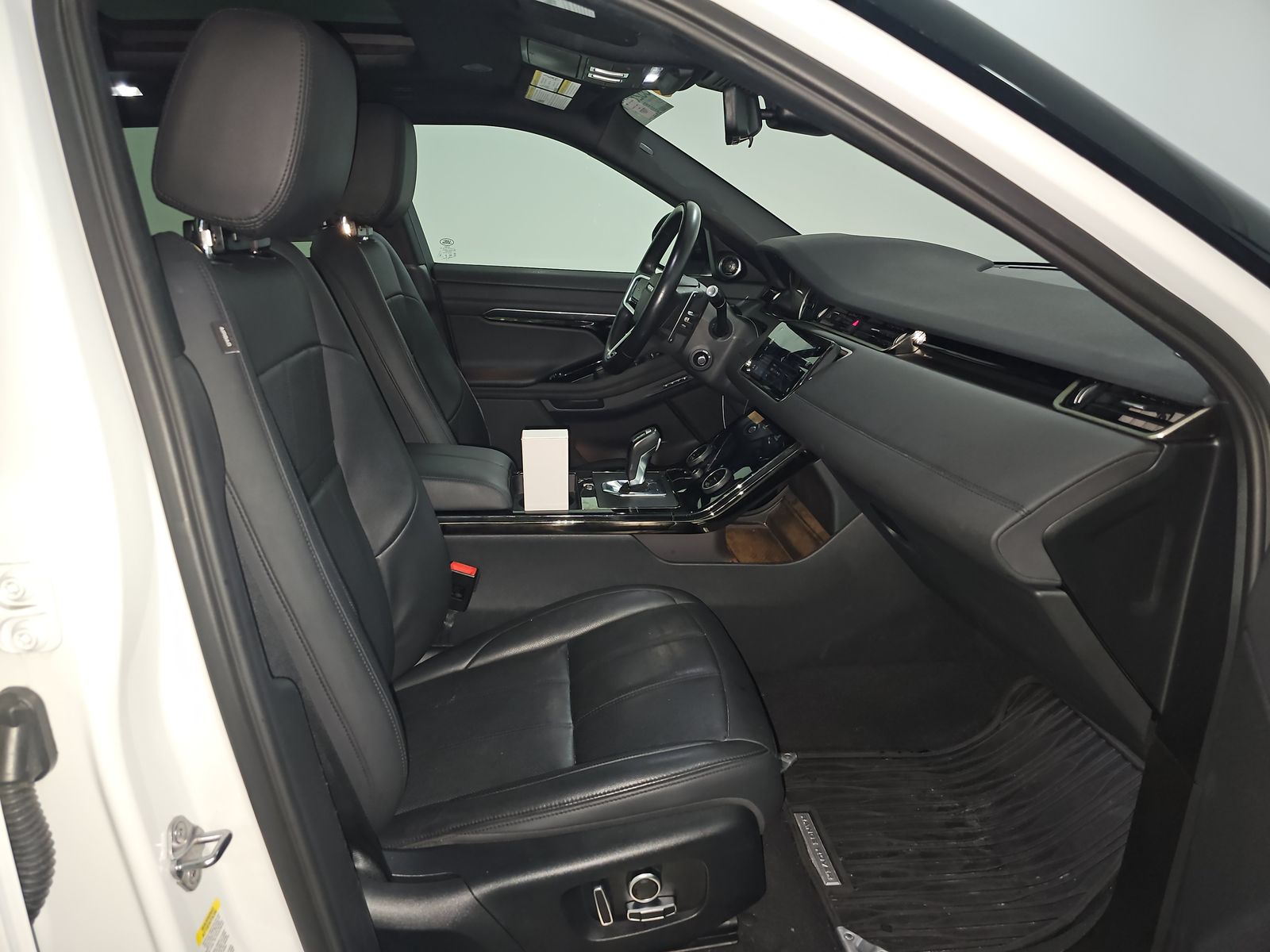 2022 Land Rover Range Rover Evoque R-Dynamic SE AWD