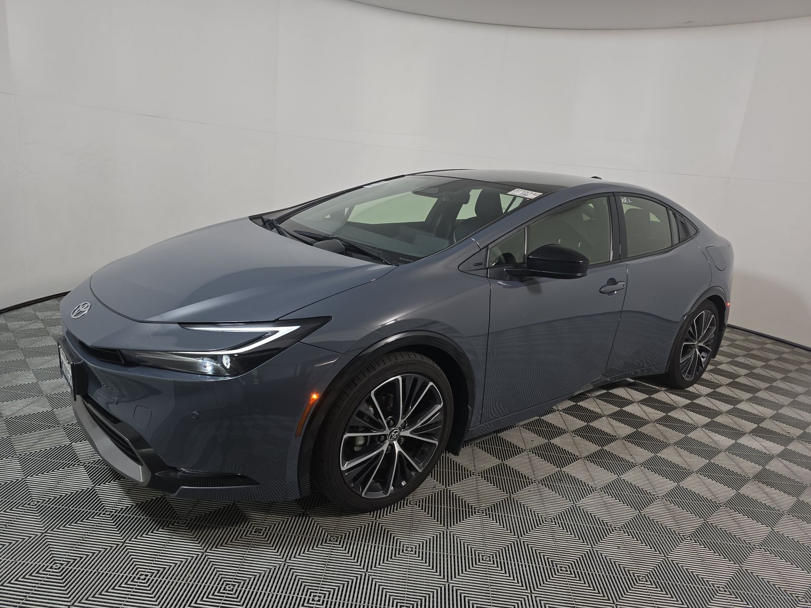 2024 Toyota Prius XLE FWD