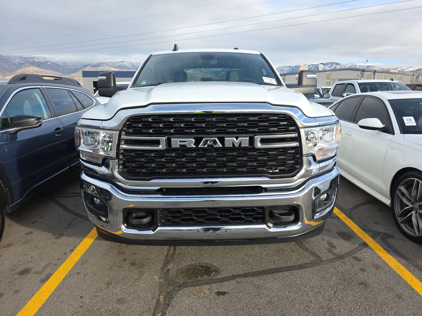 2023 DODGE RAM 2500 BIG HORN DIESEL WHITE SHORT BED SINGLE - Image 2