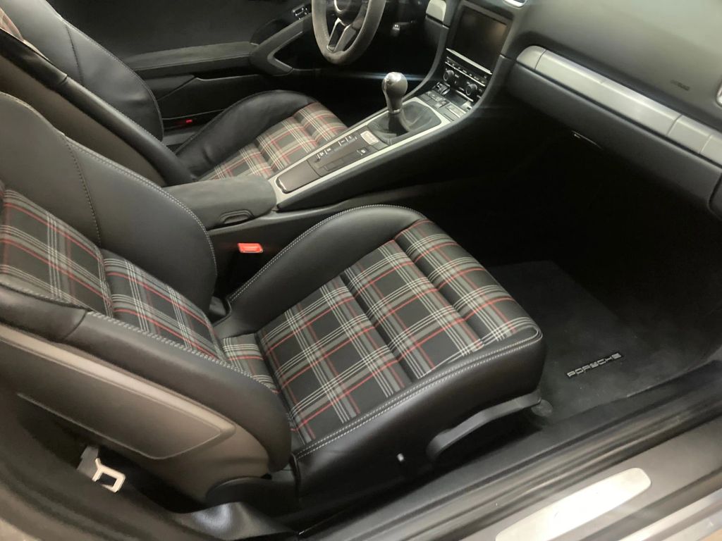 2016 Porsche Cayman GT4 RWD