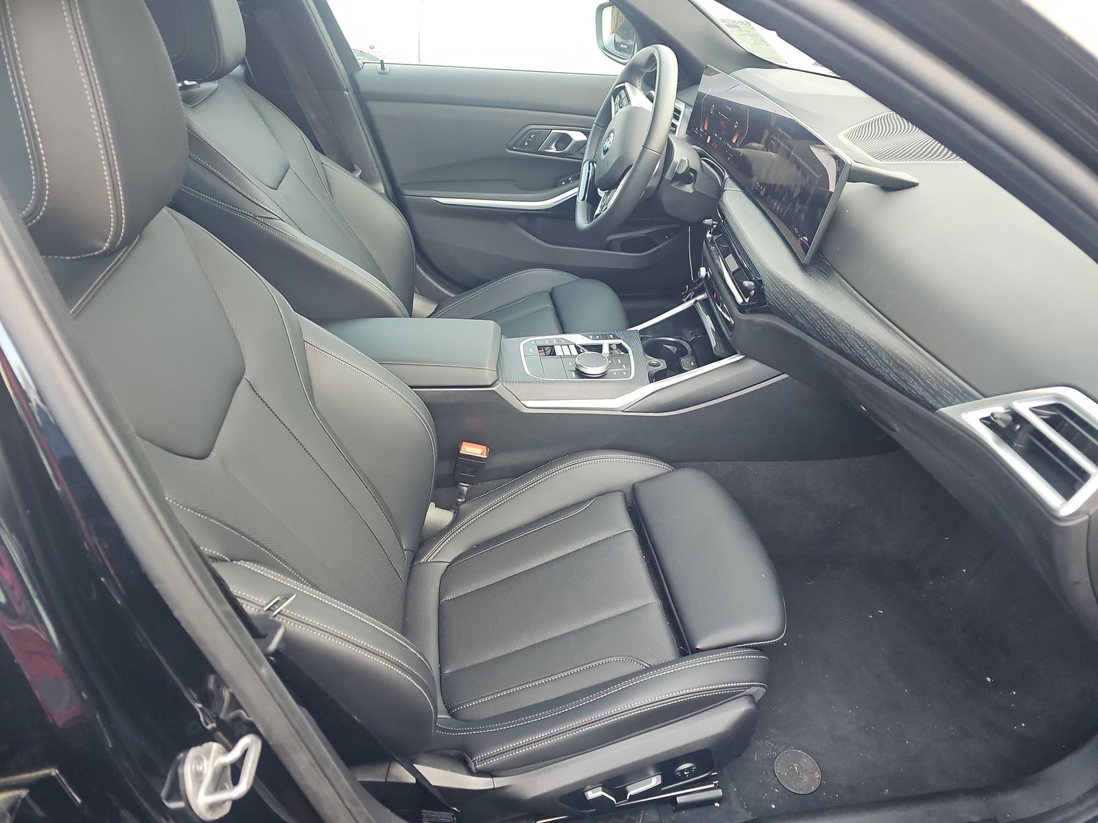 2025 BMW 3 Series 330i RWD