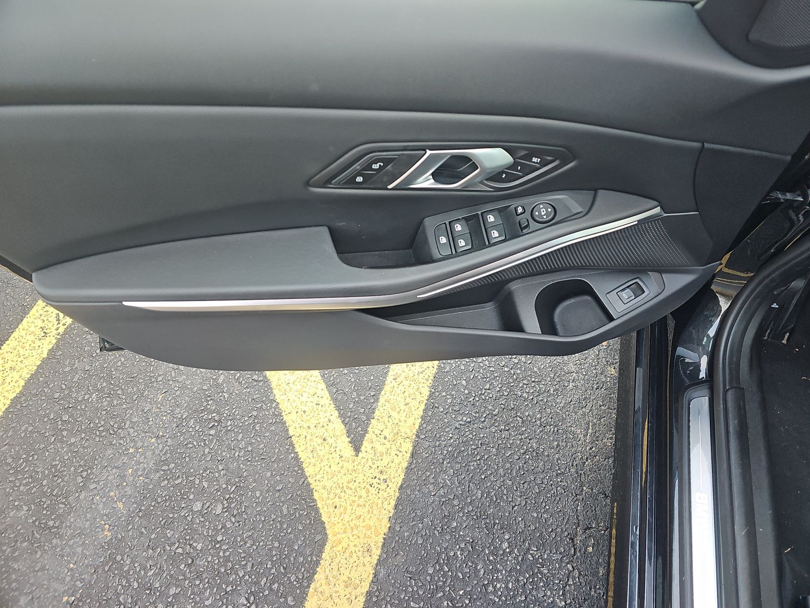 2025 BMW 3 Series 330i RWD