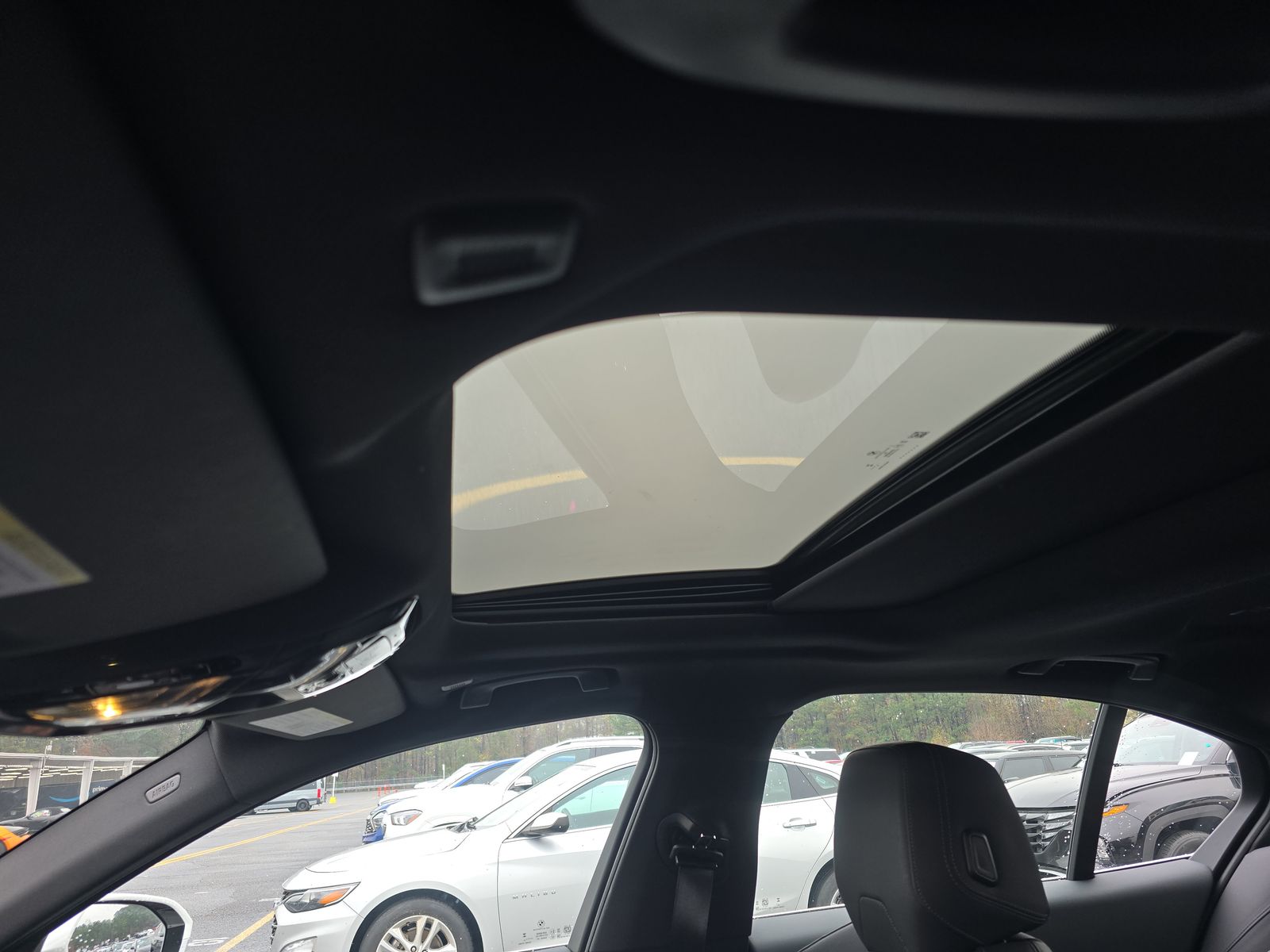 2025 BMW 5 Series 530i RWD