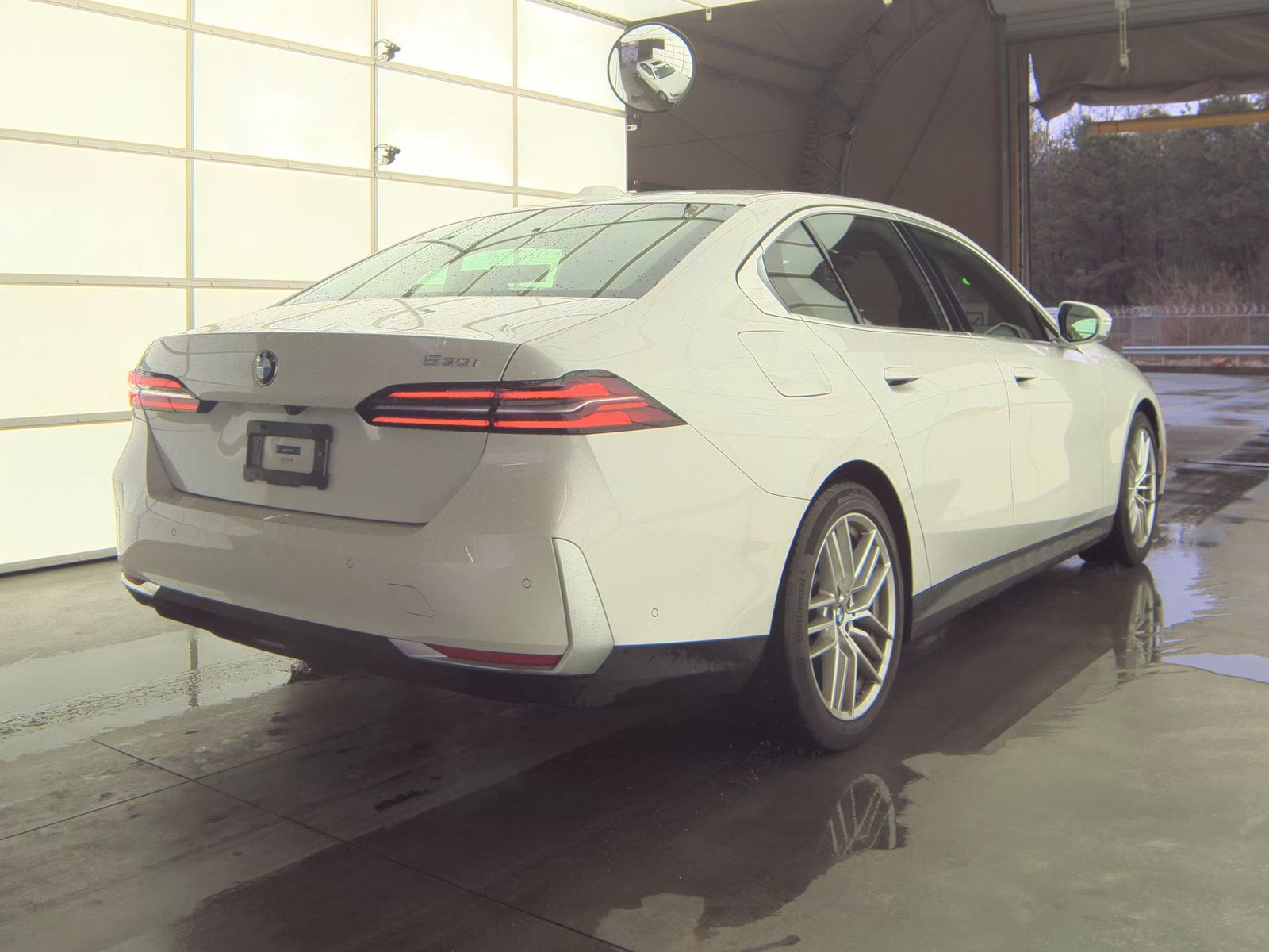 2025 BMW 5 Series 530i RWD