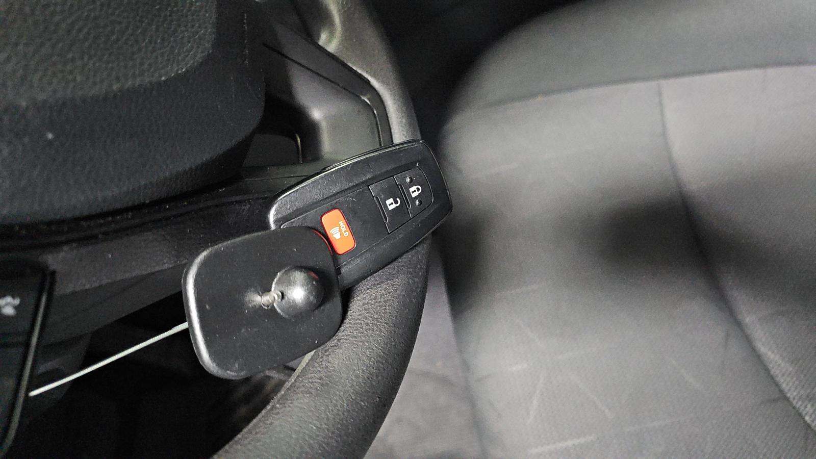 2025 Toyota RAV4 XLE FWD