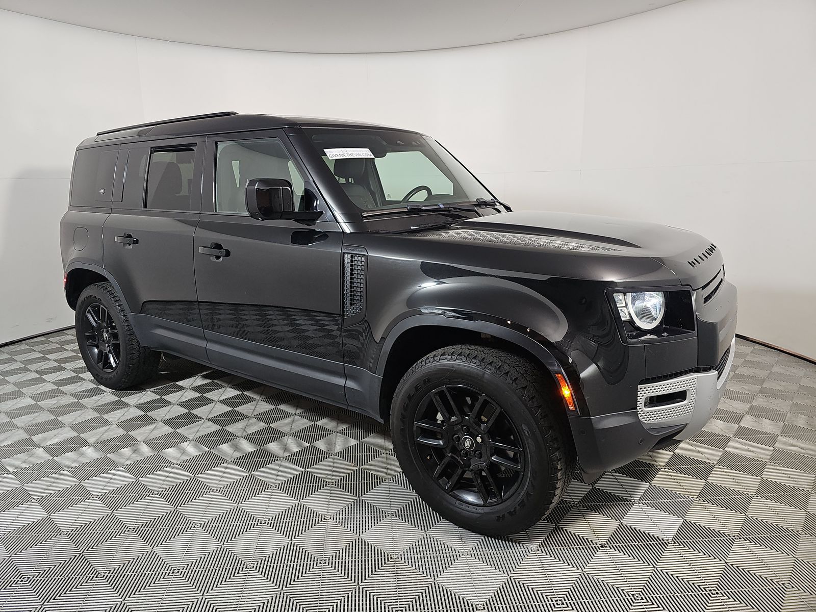 2023 Land Rover Defender 110 30th Anniversary Edition AWD