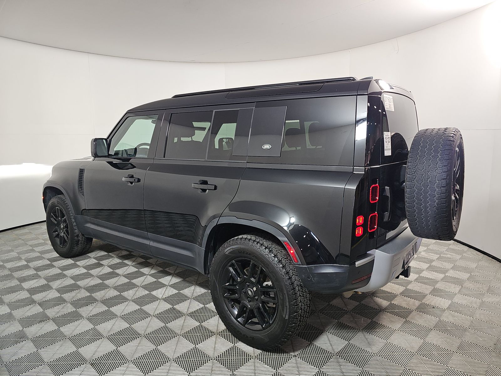 2023 Land Rover Defender 110 30th Anniversary Edition AWD